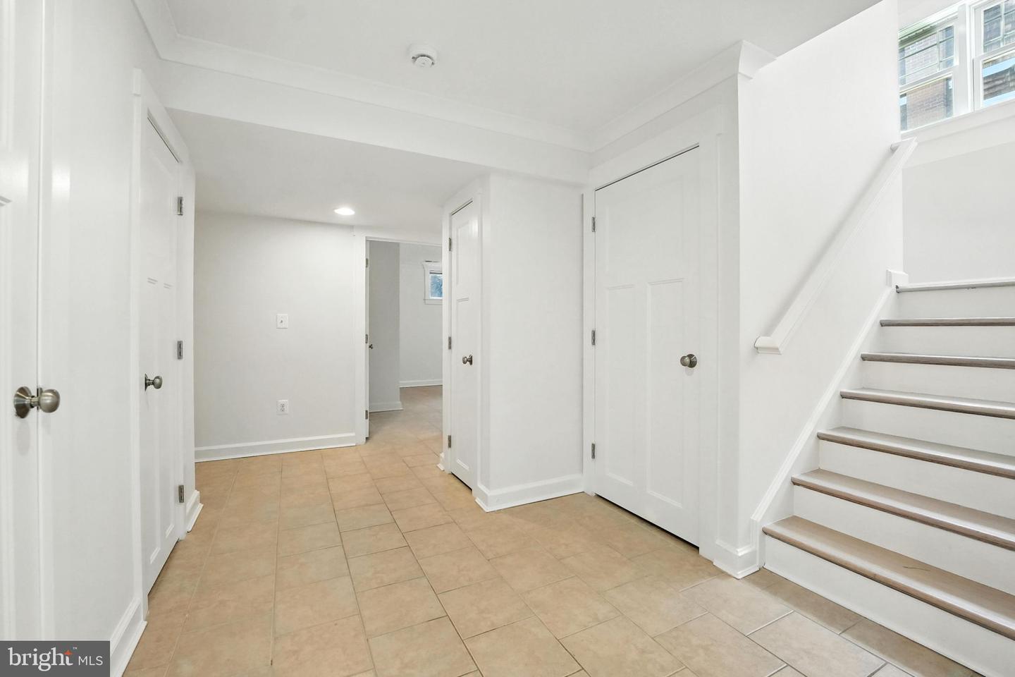 11 W DEL RAY AVE, ALEXANDRIA, Virginia 22301, 6 Bedrooms Bedrooms, ,5 BathroomsBathrooms,Residential,For sale,11 W DEL RAY AVE,VAAX2048146 MLS # VAAX2048146
