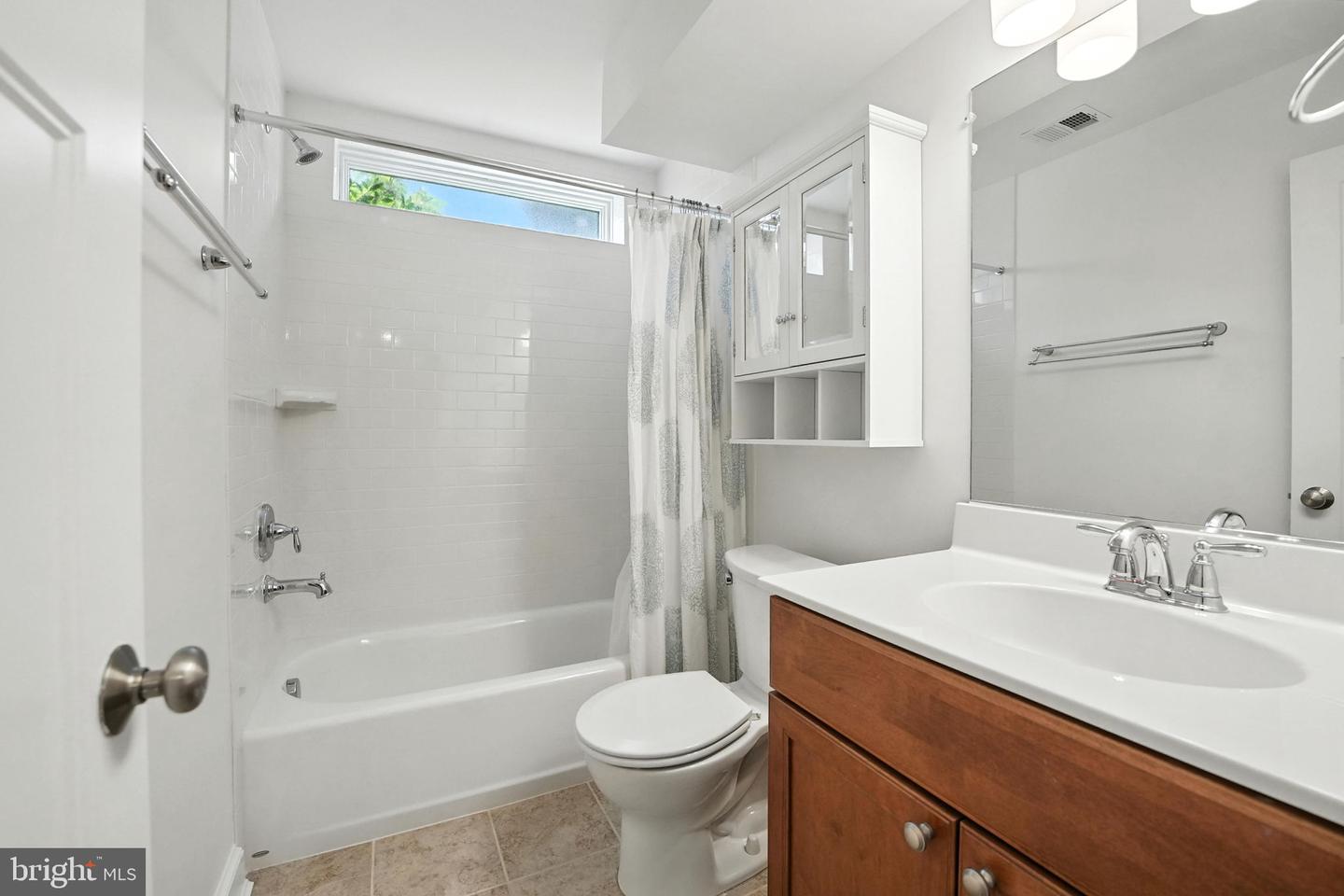 11 W DEL RAY AVE, ALEXANDRIA, Virginia 22301, 6 Bedrooms Bedrooms, ,5 BathroomsBathrooms,Residential,For sale,11 W DEL RAY AVE,VAAX2048146 MLS # VAAX2048146