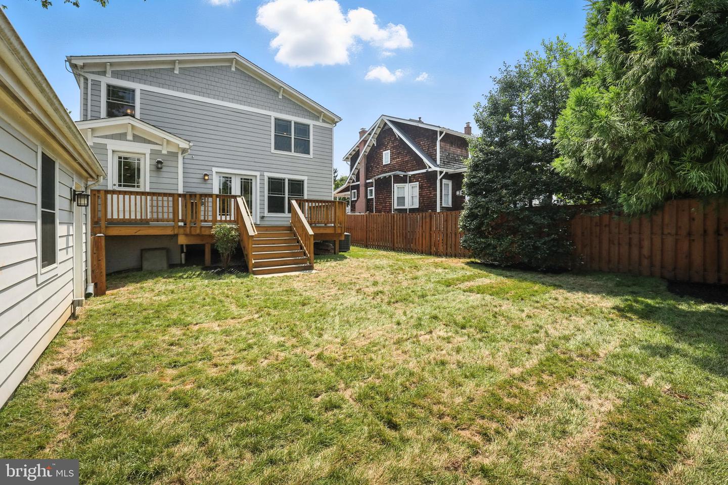 11 W DEL RAY AVE, ALEXANDRIA, Virginia 22301, 6 Bedrooms Bedrooms, ,5 BathroomsBathrooms,Residential,For sale,11 W DEL RAY AVE,VAAX2048146 MLS # VAAX2048146