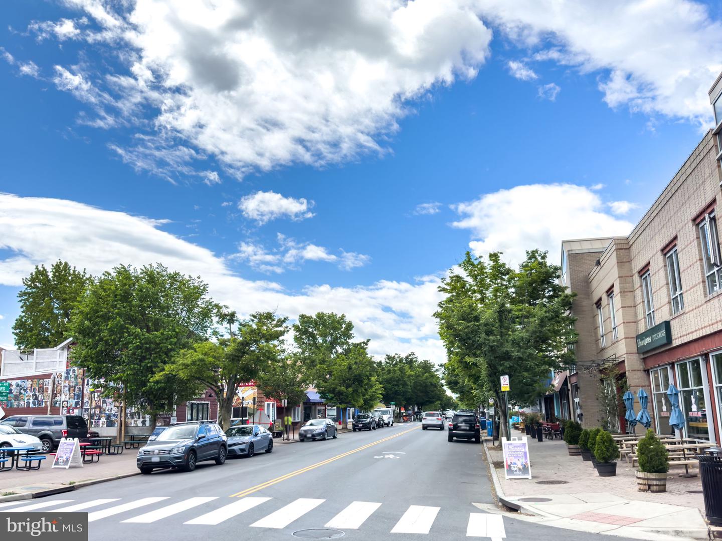 11 W DEL RAY AVE, ALEXANDRIA, Virginia 22301, 6 Bedrooms Bedrooms, ,5 BathroomsBathrooms,Residential,For sale,11 W DEL RAY AVE,VAAX2048146 MLS # VAAX2048146