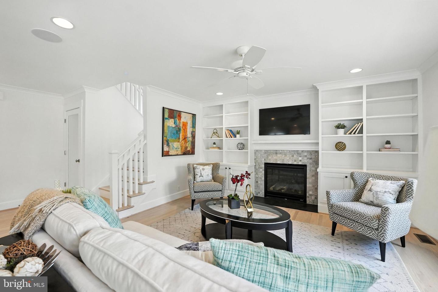 11 W DEL RAY AVE, ALEXANDRIA, Virginia 22301, 6 Bedrooms Bedrooms, ,5 BathroomsBathrooms,Residential,For sale,11 W DEL RAY AVE,VAAX2048146 MLS # VAAX2048146