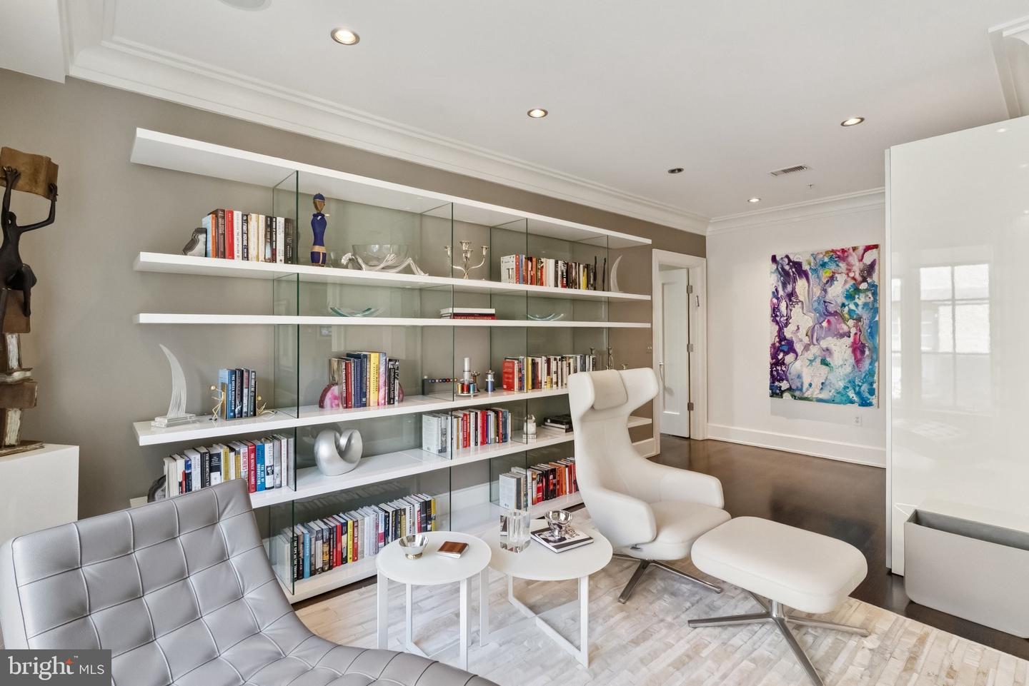 2120 WYOMING AVE NW #2, WASHINGTON, District Of Columbia 20008, 3 Bedrooms Bedrooms, ,2 BathroomsBathrooms,Residential,For sale,2120 WYOMING AVE NW #2,DCDC2213380 MLS # DCDC2213380