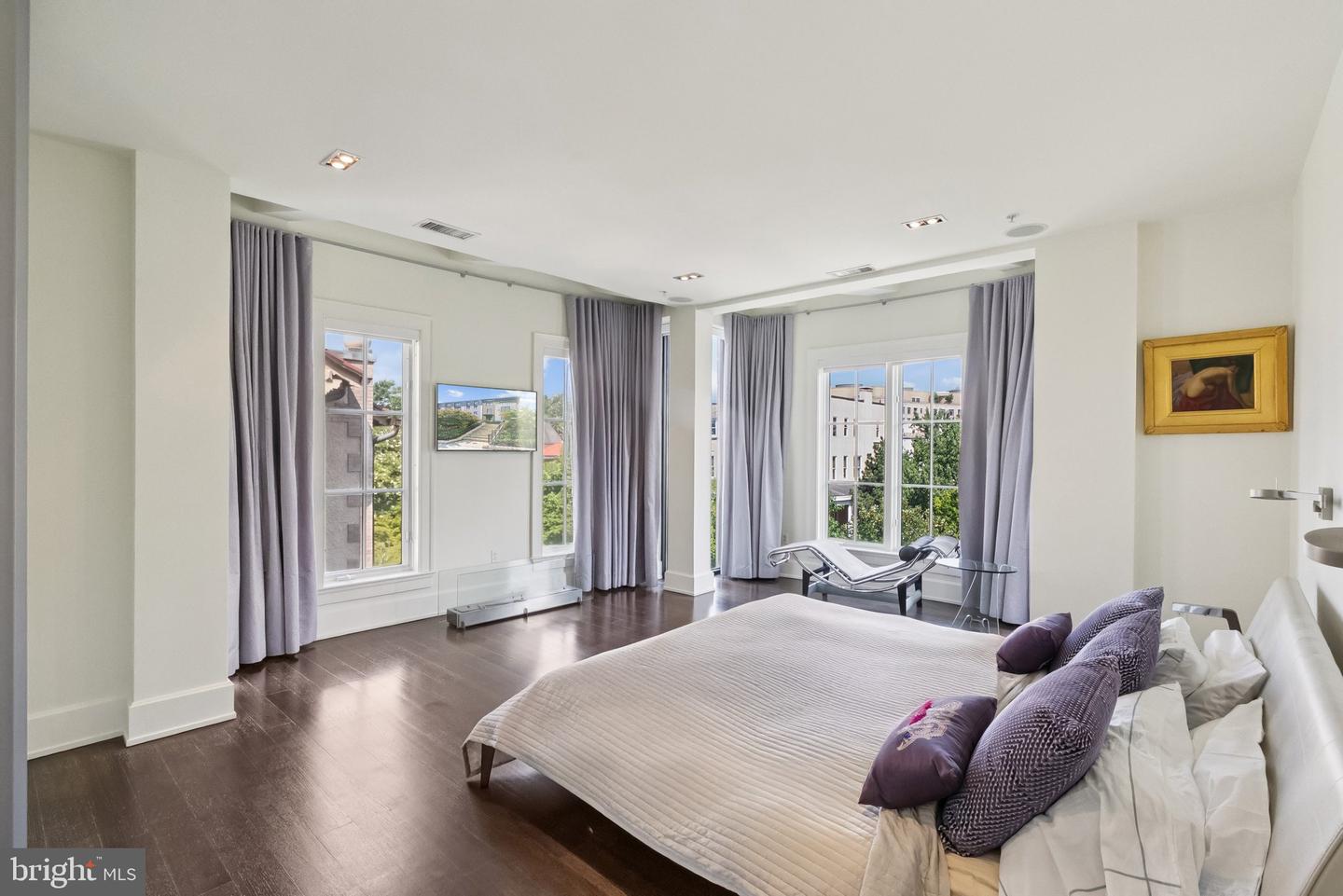 2120 WYOMING AVE NW #2, WASHINGTON, District Of Columbia 20008, 3 Bedrooms Bedrooms, ,2 BathroomsBathrooms,Residential,For sale,2120 WYOMING AVE NW #2,DCDC2213380 MLS # DCDC2213380