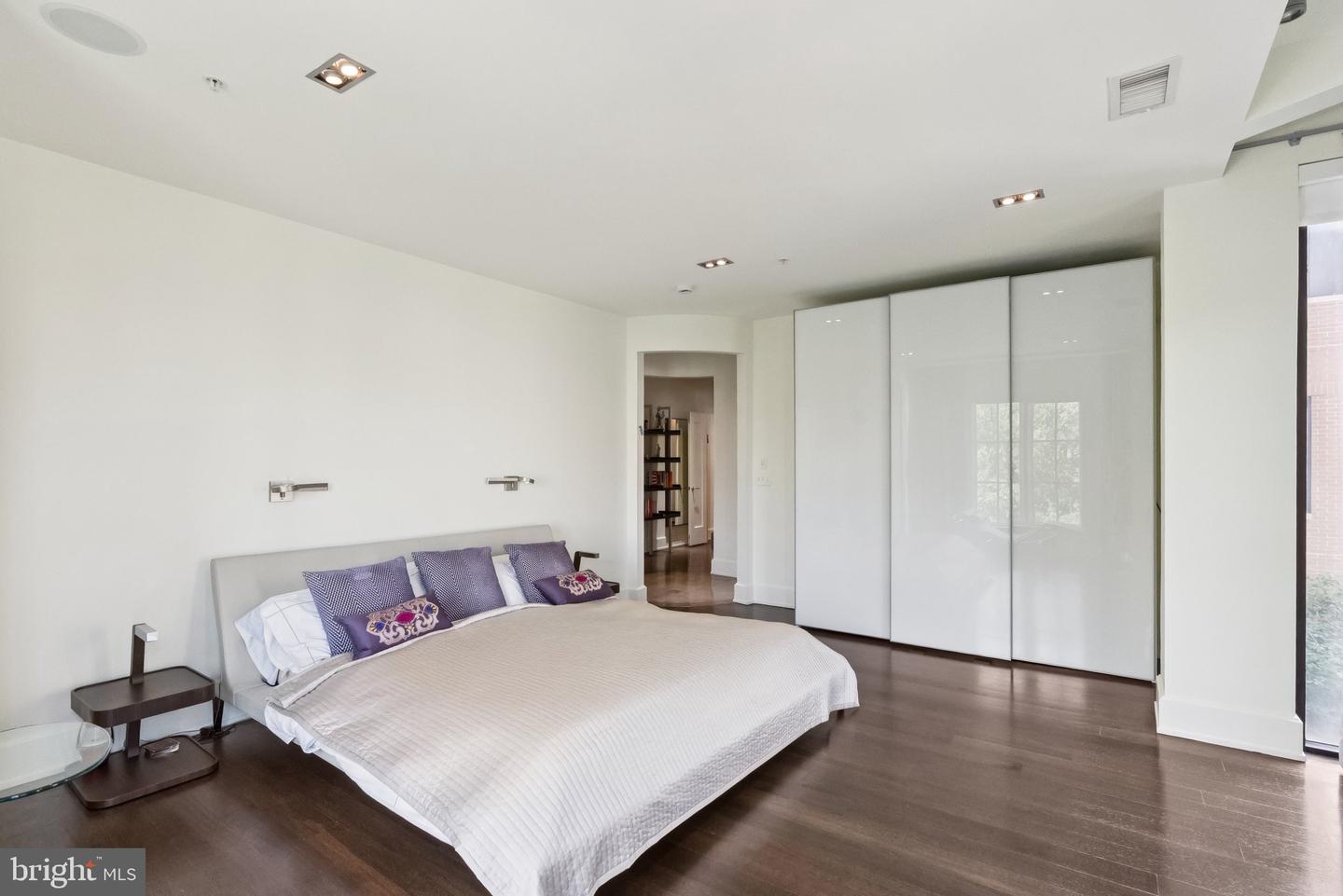 2120 WYOMING AVE NW #2, WASHINGTON, District Of Columbia 20008, 3 Bedrooms Bedrooms, ,2 BathroomsBathrooms,Residential,For sale,2120 WYOMING AVE NW #2,DCDC2213380 MLS # DCDC2213380