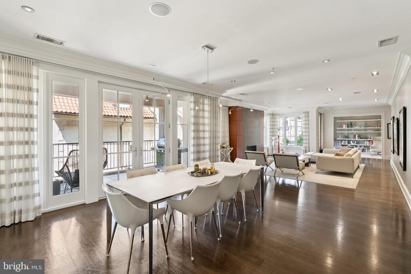 2120 WYOMING AVE NW #2, WASHINGTON, District Of Columbia 20008, 3 Bedrooms Bedrooms, ,2 BathroomsBathrooms,Residential,For sale,2120 WYOMING AVE NW #2,DCDC2213380 MLS # DCDC2213380