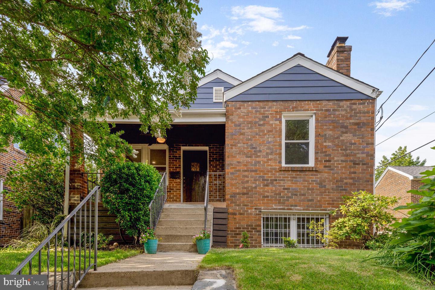 3207 W ST SE, WASHINGTON, District Of Columbia 20020, 4 Bedrooms Bedrooms, ,2 BathroomsBathrooms,Residential,For sale,3207 W ST SE,DCDC2213760 MLS # DCDC2213760