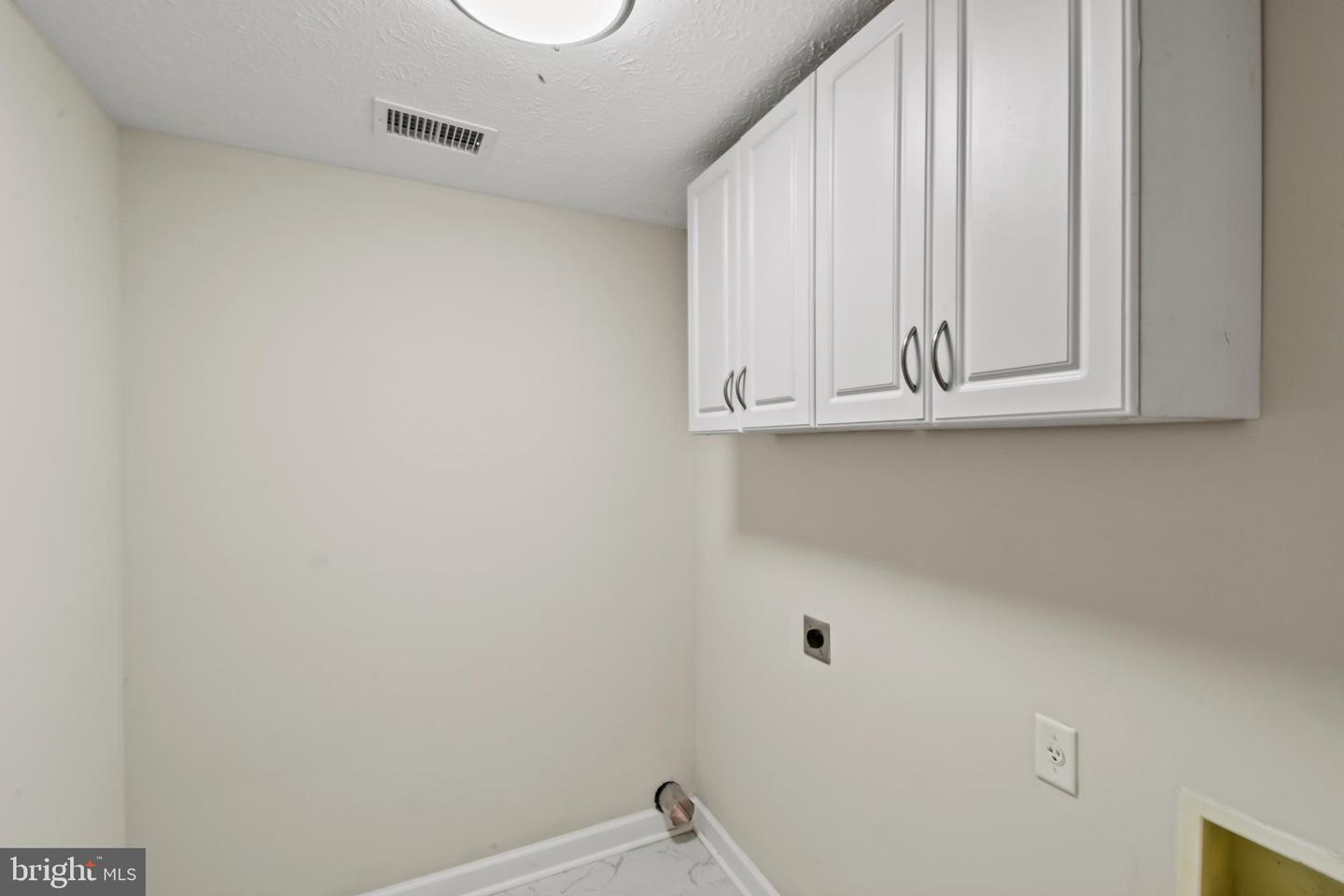 441 FAIR LN, WINCHESTER, Virginia 22603, 4 Bedrooms Bedrooms, 7 Rooms Rooms,2 BathroomsBathrooms,Residential,For sale,441 FAIR LN,VAFV2035898 MLS # VAFV2035898