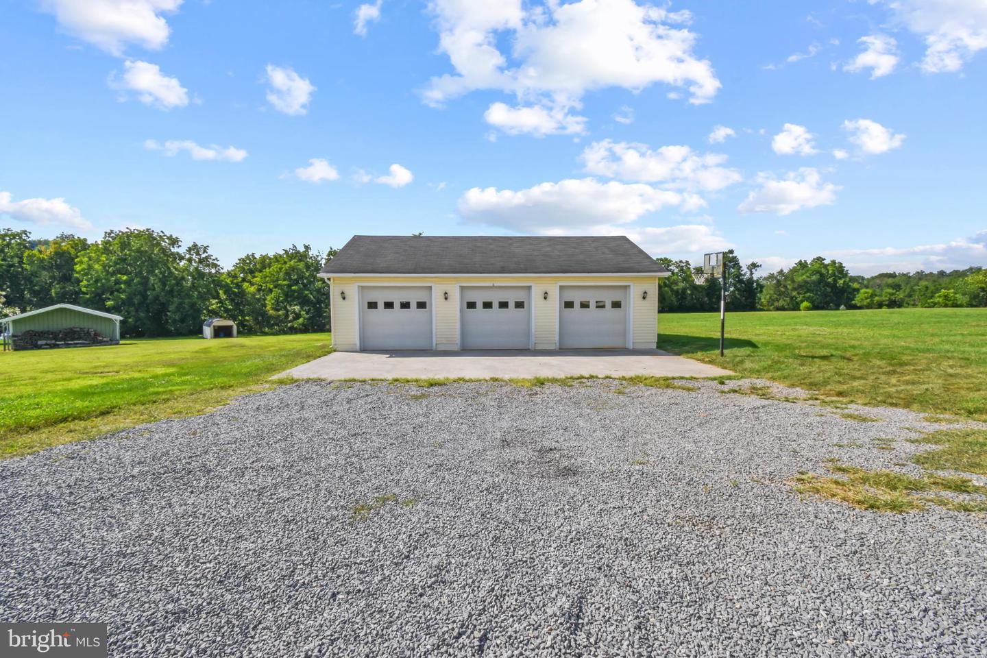 441 FAIR LN, WINCHESTER, Virginia 22603, 4 Bedrooms Bedrooms, 7 Rooms Rooms,2 BathroomsBathrooms,Residential,For sale,441 FAIR LN,VAFV2035898 MLS # VAFV2035898