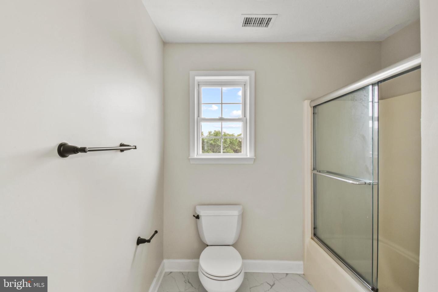 441 FAIR LN, WINCHESTER, Virginia 22603, 4 Bedrooms Bedrooms, 7 Rooms Rooms,2 BathroomsBathrooms,Residential,For sale,441 FAIR LN,VAFV2035898 MLS # VAFV2035898