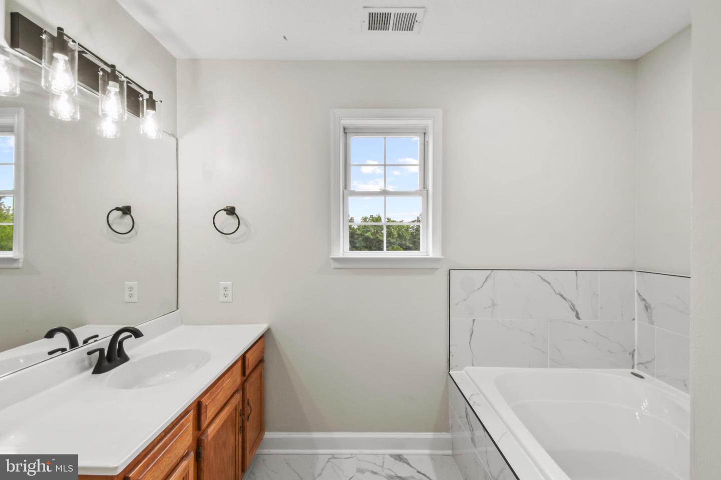 441 FAIR LN, WINCHESTER, Virginia 22603, 4 Bedrooms Bedrooms, 7 Rooms Rooms,2 BathroomsBathrooms,Residential,For sale,441 FAIR LN,VAFV2035898 MLS # VAFV2035898