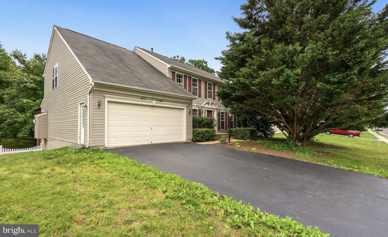 15489 MARSH OVERLOOK DR, WOODBRIDGE, Virginia 22191, 5 Bedrooms Bedrooms, ,2 BathroomsBathrooms,Residential,For sale,15489 MARSH OVERLOOK DR,VAPW2100832 MLS # VAPW2100832