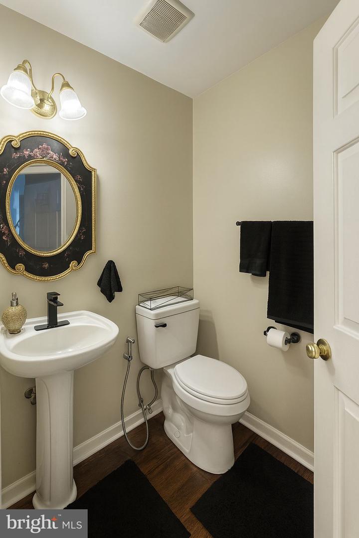 15489 MARSH OVERLOOK DR, WOODBRIDGE, Virginia 22191, 5 Bedrooms Bedrooms, ,2 BathroomsBathrooms,Residential,For sale,15489 MARSH OVERLOOK DR,VAPW2100832 MLS # VAPW2100832
