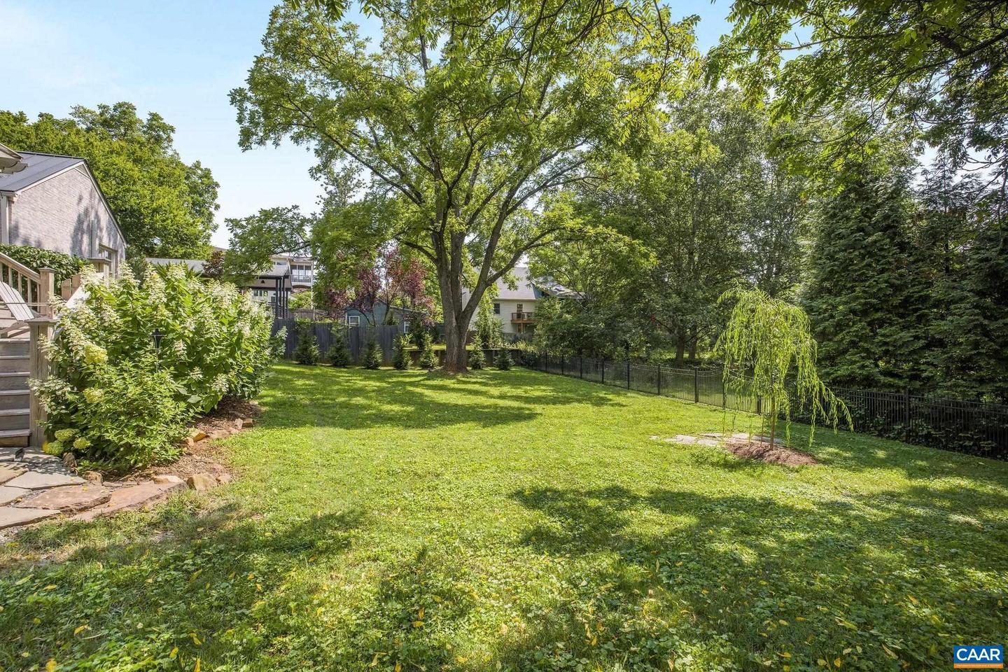960 LOCUST AVE, CHARLOTTESVILLE, Virginia 22901, 2 Bedrooms Bedrooms, ,2 BathroomsBathrooms,Residential,For sale,960 LOCUST AVE,667503 MLS # 667503