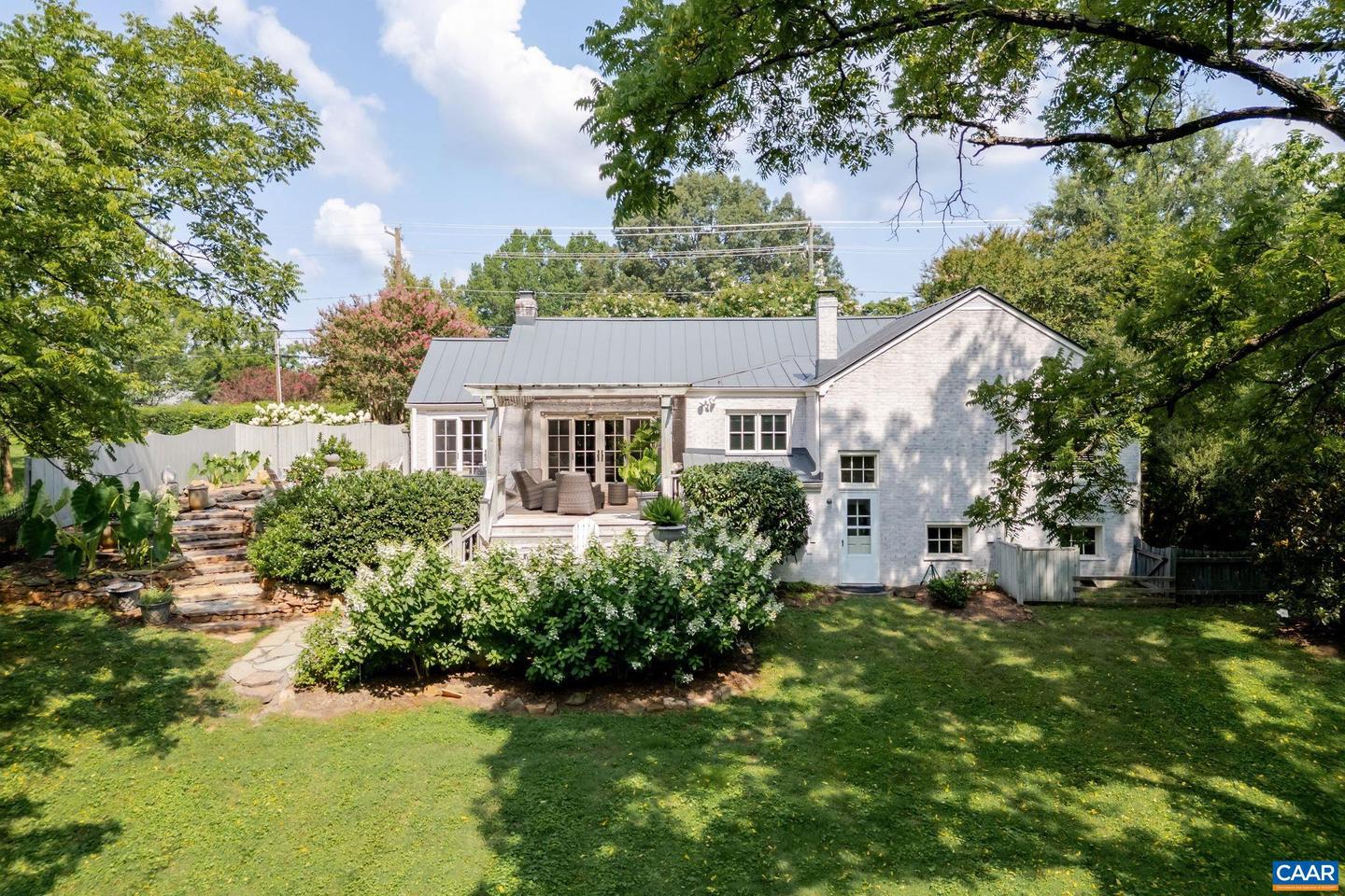 960 LOCUST AVE, CHARLOTTESVILLE, Virginia 22901, 2 Bedrooms Bedrooms, ,2 BathroomsBathrooms,Residential,For sale,960 LOCUST AVE,667503 MLS # 667503