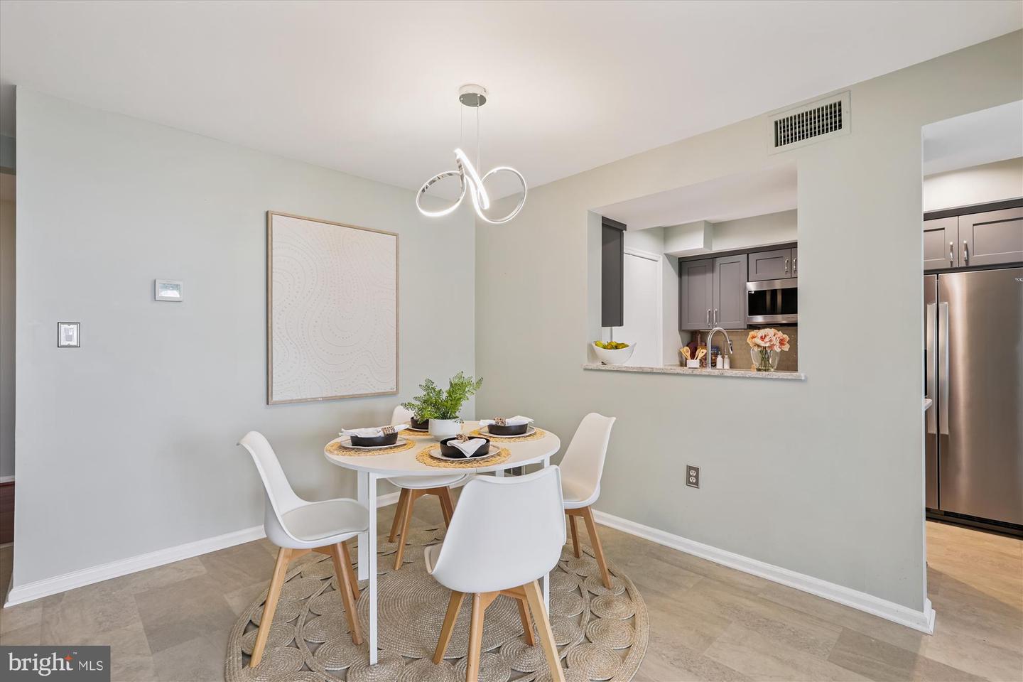 4537 28TH RD S #A, ARLINGTON, Virginia 22206, 2 Bedrooms Bedrooms, ,1 BathroomBathrooms,Residential,For sale,4537 28TH RD S #A,VAAR2061944 MLS # VAAR2061944