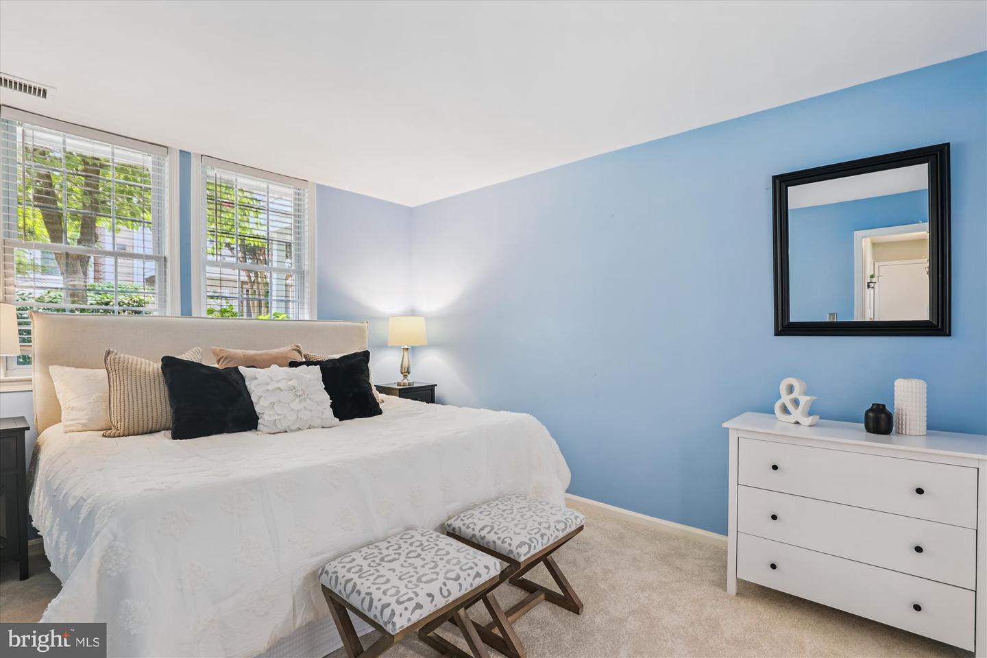 4537 28TH RD S #A, ARLINGTON, Virginia 22206, 2 Bedrooms Bedrooms, ,1 BathroomBathrooms,Residential,For sale,4537 28TH RD S #A,VAAR2061944 MLS # VAAR2061944