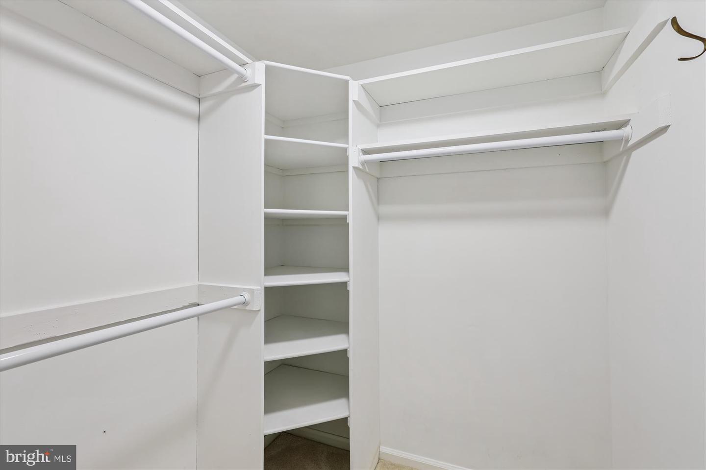 4537 28TH RD S #A, ARLINGTON, Virginia 22206, 2 Bedrooms Bedrooms, ,1 BathroomBathrooms,Residential,For sale,4537 28TH RD S #A,VAAR2061944 MLS # VAAR2061944