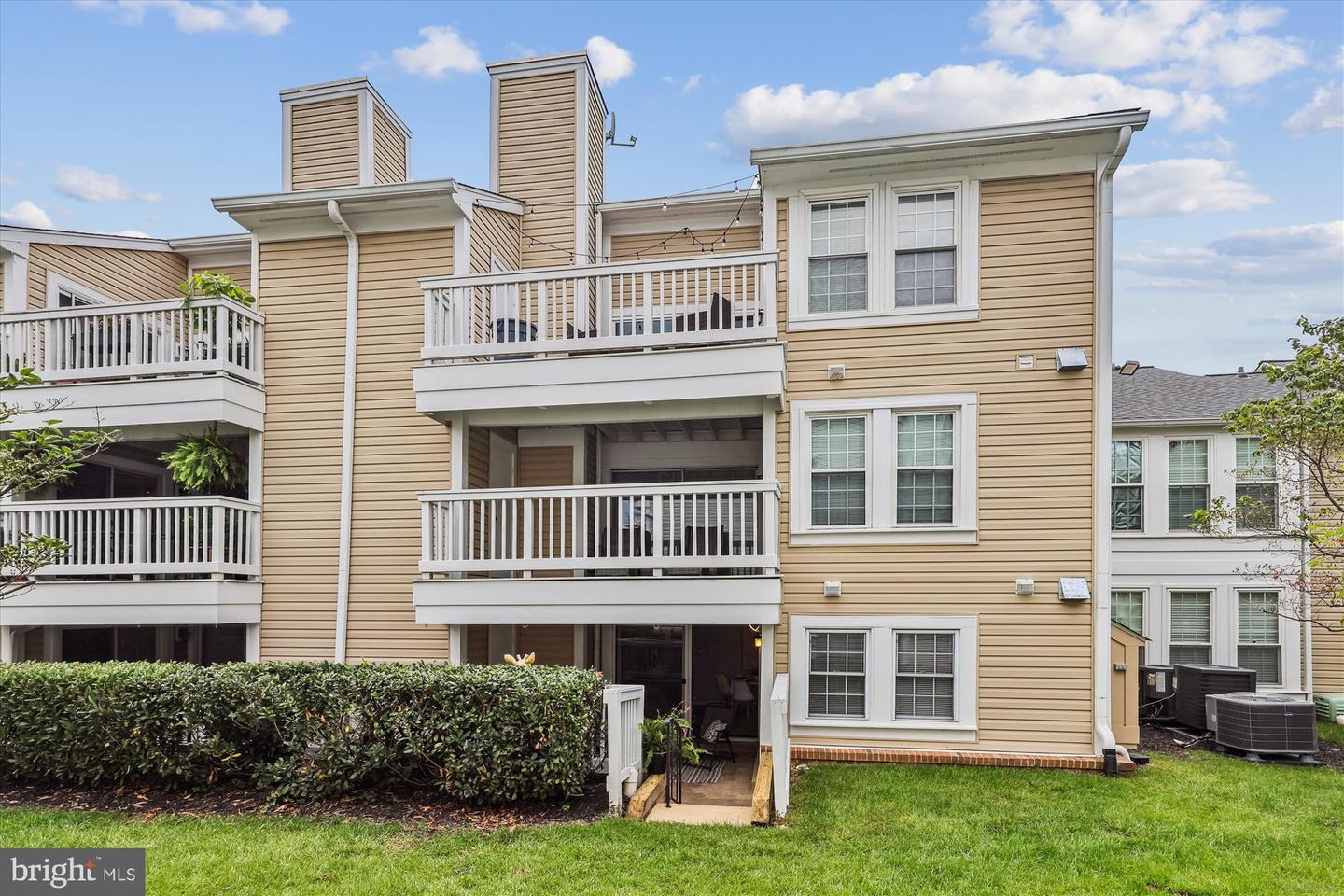 4537 28TH RD S #A, ARLINGTON, Virginia 22206, 2 Bedrooms Bedrooms, ,1 BathroomBathrooms,Residential,For sale,4537 28TH RD S #A,VAAR2061944 MLS # VAAR2061944