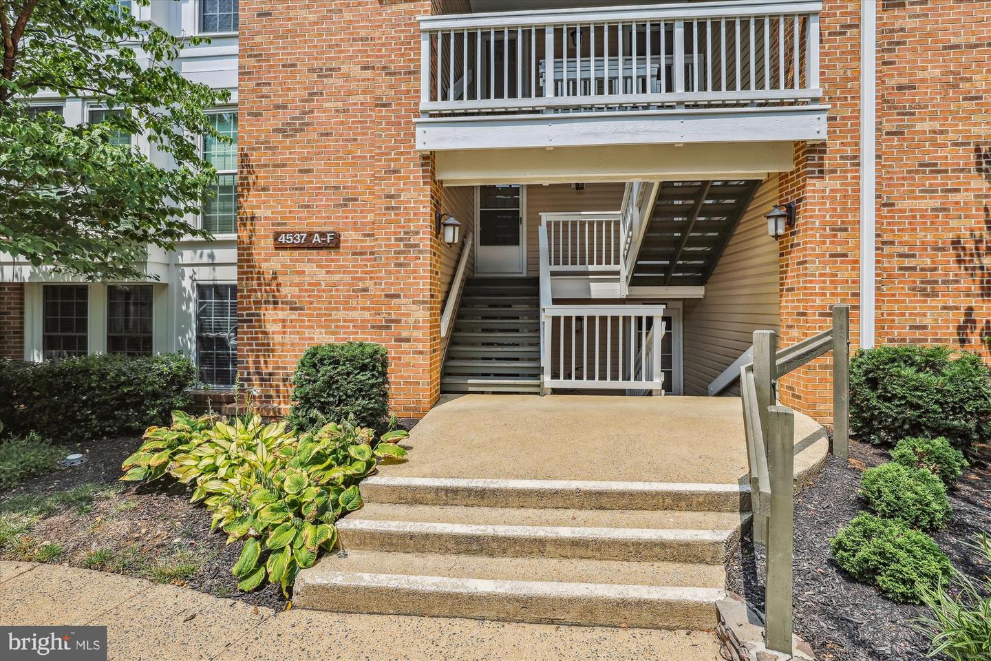 4537 28TH RD S #A, ARLINGTON, Virginia 22206, 2 Bedrooms Bedrooms, ,1 BathroomBathrooms,Residential,For sale,4537 28TH RD S #A,VAAR2061944 MLS # VAAR2061944