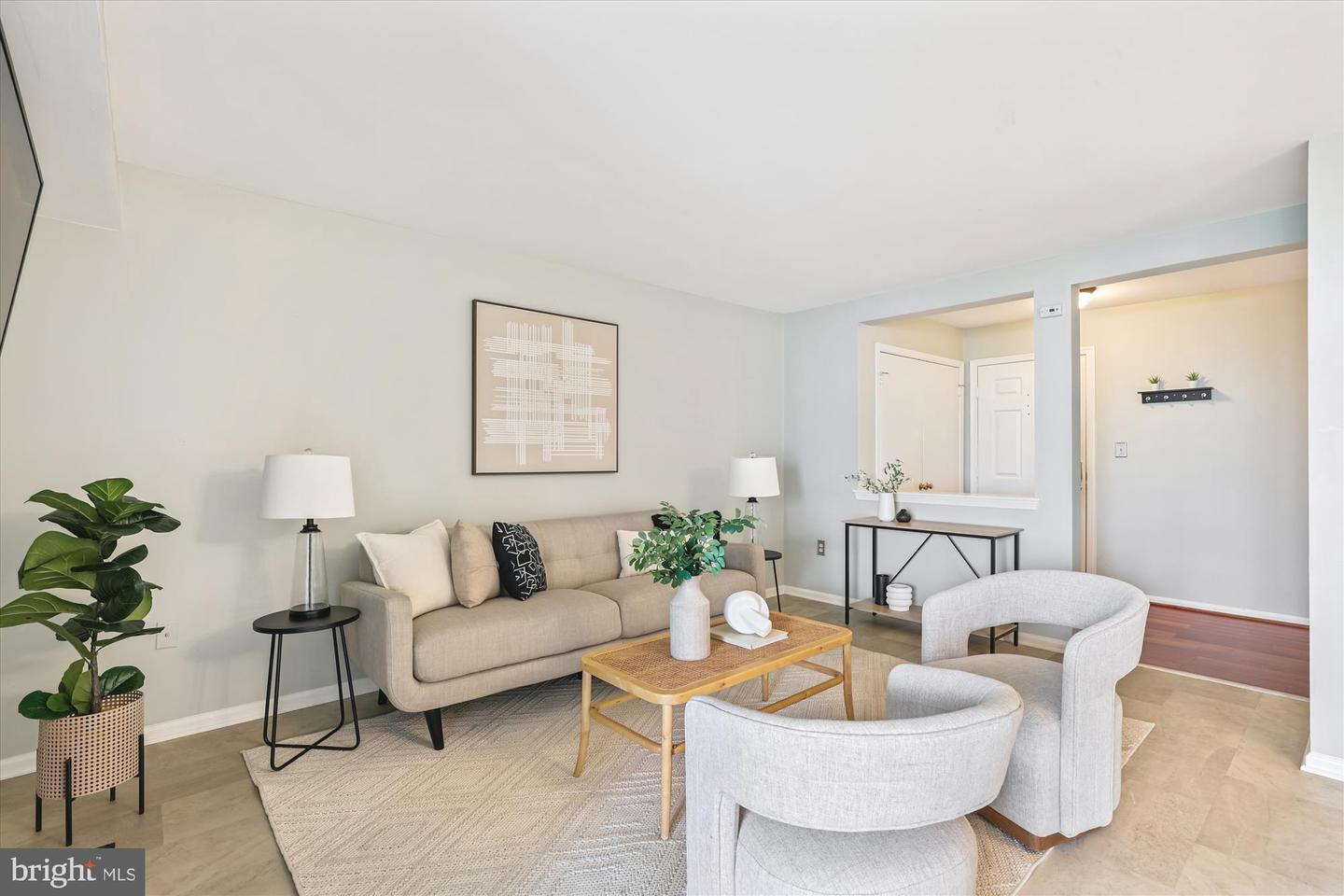 4537 28TH RD S #A, ARLINGTON, Virginia 22206, 2 Bedrooms Bedrooms, ,1 BathroomBathrooms,Residential,For sale,4537 28TH RD S #A,VAAR2061944 MLS # VAAR2061944