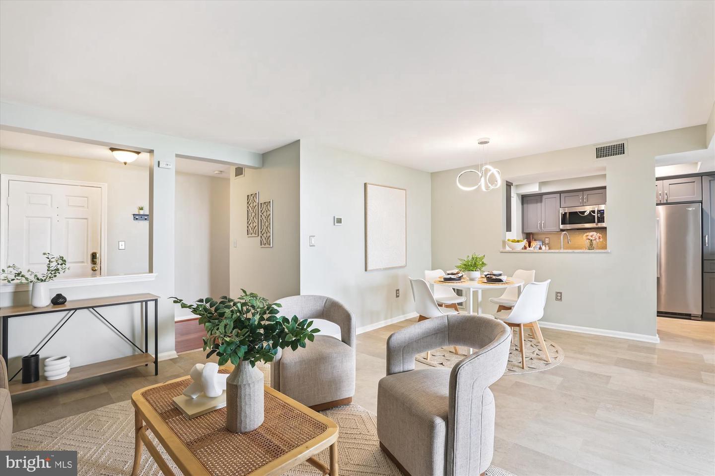 4537 28TH RD S #A, ARLINGTON, Virginia 22206, 2 Bedrooms Bedrooms, ,1 BathroomBathrooms,Residential,For sale,4537 28TH RD S #A,VAAR2061944 MLS # VAAR2061944