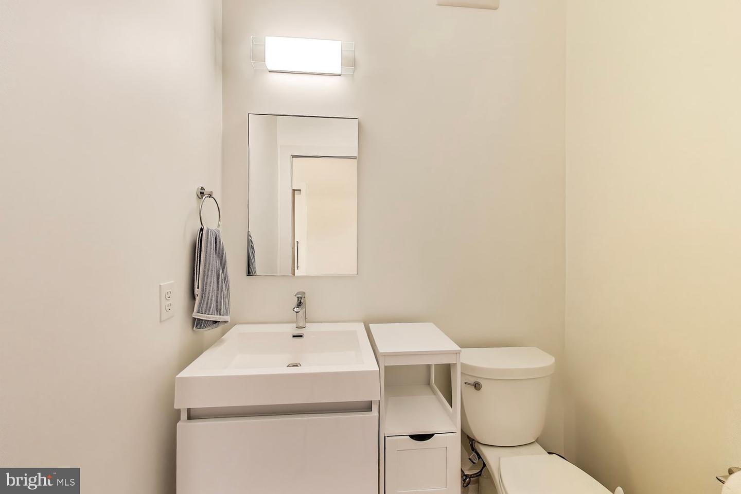 701 SWANN AVE #507, ALEXANDRIA, Virginia 22301, 2 Bedrooms Bedrooms, ,1 BathroomBathrooms,Residential,For sale,701 SWANN AVE #507,VAAX2048280 MLS # VAAX2048280