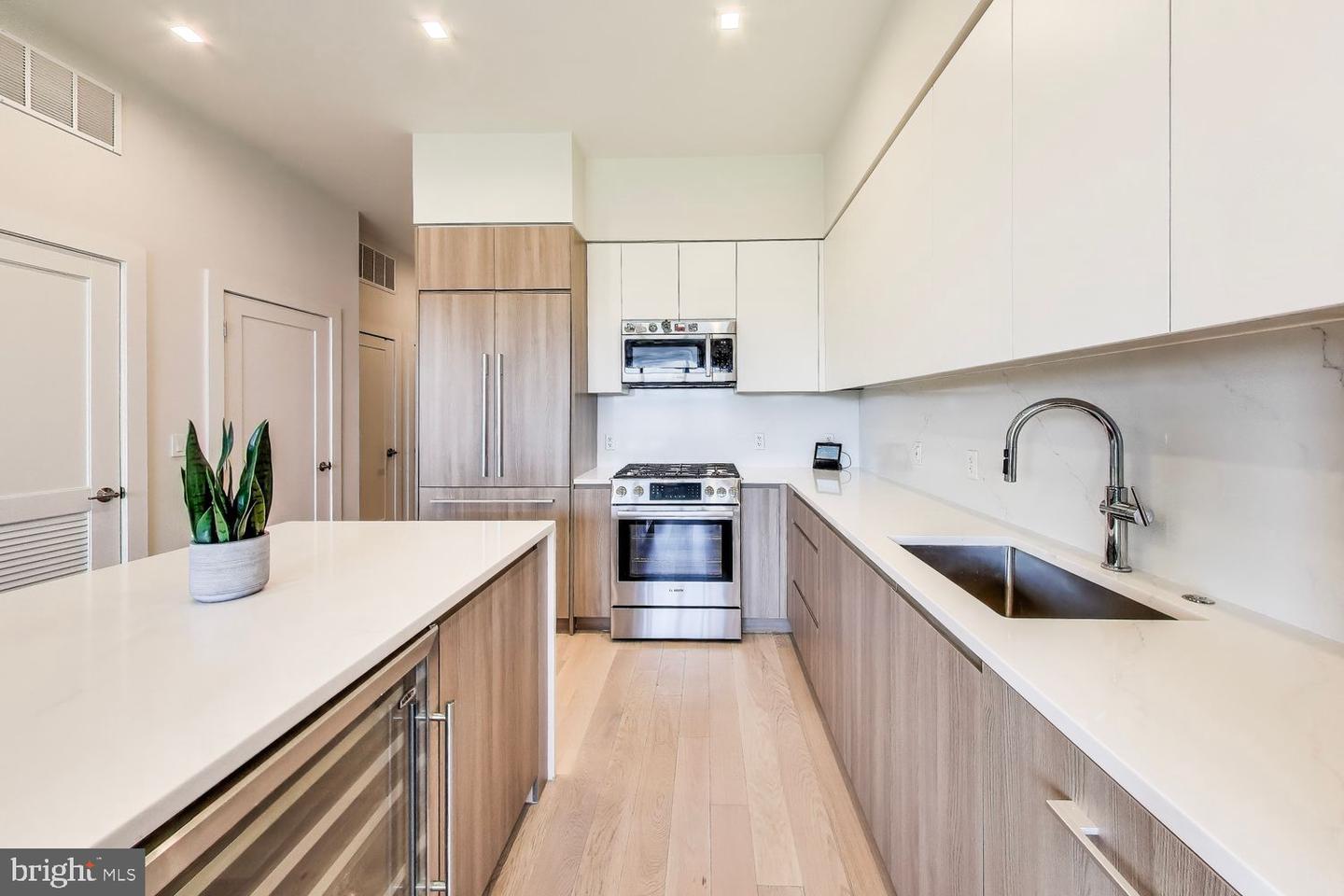 701 SWANN AVE #507, ALEXANDRIA, Virginia 22301, 2 Bedrooms Bedrooms, ,1 BathroomBathrooms,Residential,For sale,701 SWANN AVE #507,VAAX2048280 MLS # VAAX2048280