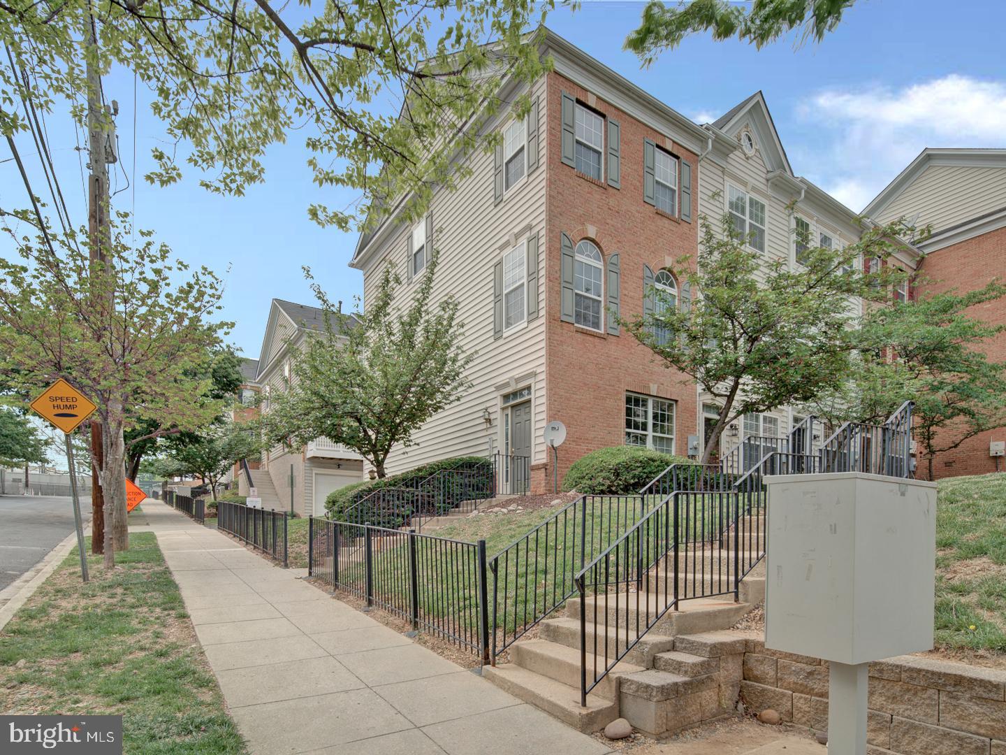 151 DANBURY ST SW, WASHINGTON, District Of Columbia 20032, 2 Bedrooms Bedrooms, ,2 BathroomsBathrooms,Residential,For sale,151 DANBURY ST SW,DCDC2213958 MLS # DCDC2213958