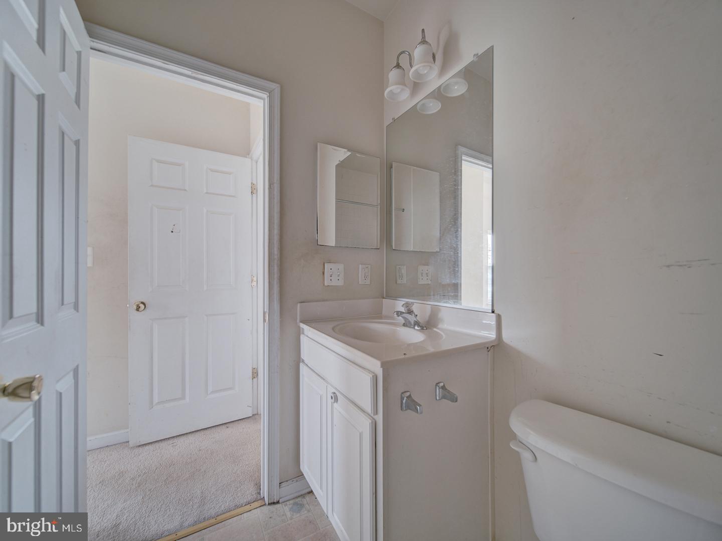 151 DANBURY ST SW, WASHINGTON, District Of Columbia 20032, 2 Bedrooms Bedrooms, ,2 BathroomsBathrooms,Residential,For sale,151 DANBURY ST SW,DCDC2213958 MLS # DCDC2213958