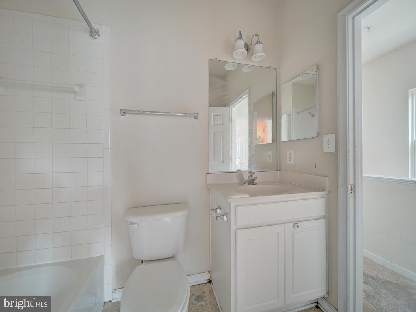 151 DANBURY ST SW, WASHINGTON, District Of Columbia 20032, 2 Bedrooms Bedrooms, ,2 BathroomsBathrooms,Residential,For sale,151 DANBURY ST SW,DCDC2213958 MLS # DCDC2213958
