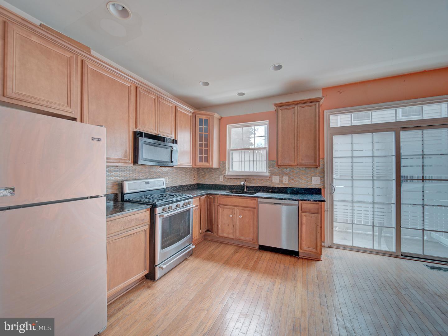 151 DANBURY ST SW, WASHINGTON, District Of Columbia 20032, 2 Bedrooms Bedrooms, ,2 BathroomsBathrooms,Residential,For sale,151 DANBURY ST SW,DCDC2213958 MLS # DCDC2213958