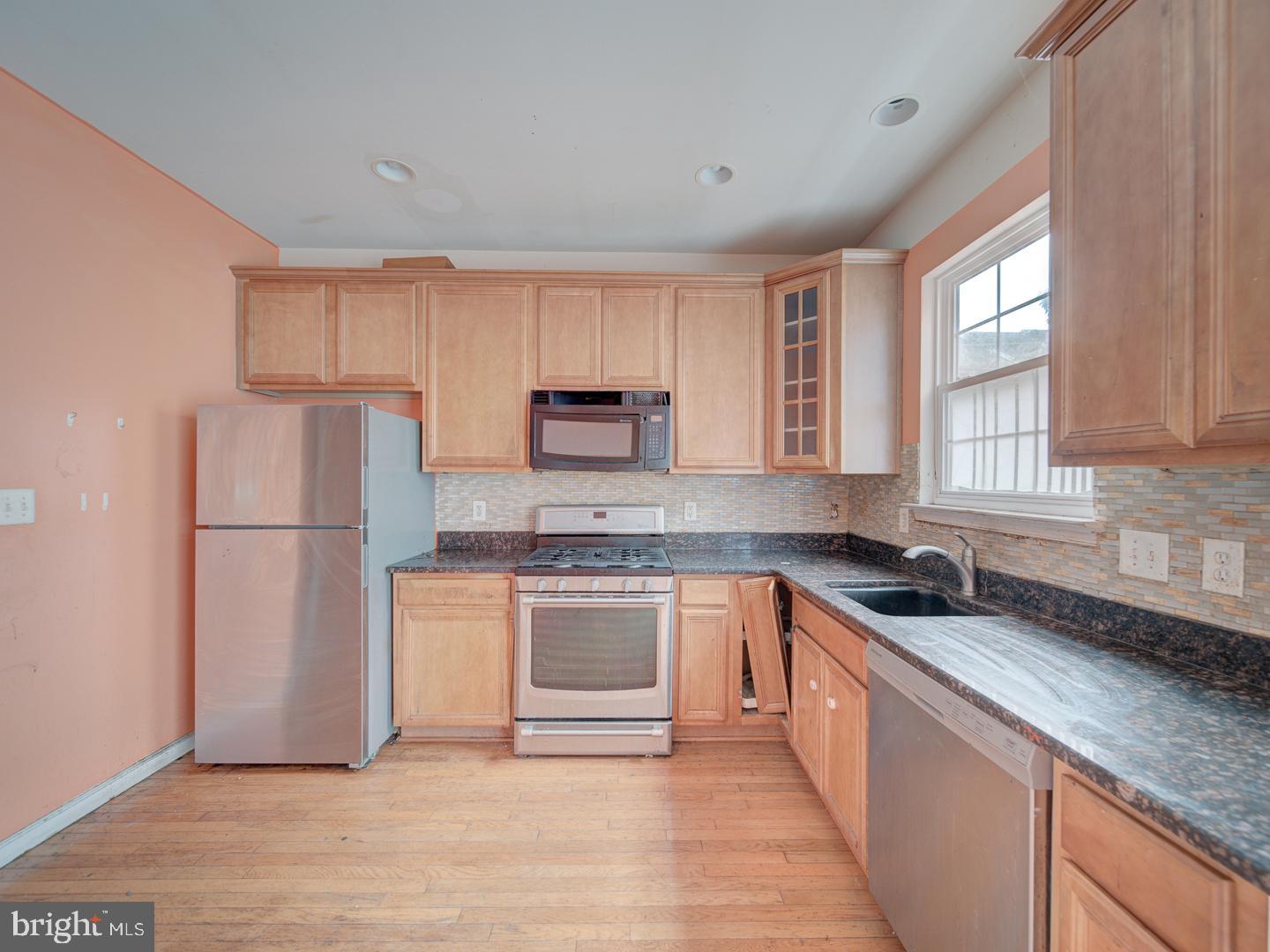 151 DANBURY ST SW, WASHINGTON, District Of Columbia 20032, 2 Bedrooms Bedrooms, ,2 BathroomsBathrooms,Residential,For sale,151 DANBURY ST SW,DCDC2213958 MLS # DCDC2213958