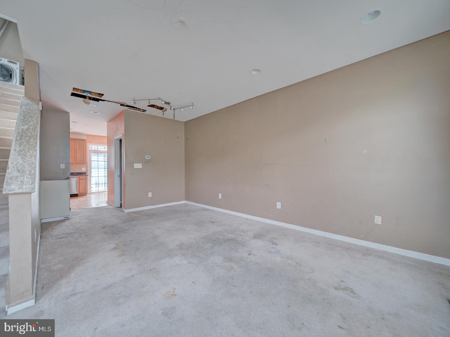 151 DANBURY ST SW, WASHINGTON, District Of Columbia 20032, 2 Bedrooms Bedrooms, ,2 BathroomsBathrooms,Residential,For sale,151 DANBURY ST SW,DCDC2213958 MLS # DCDC2213958