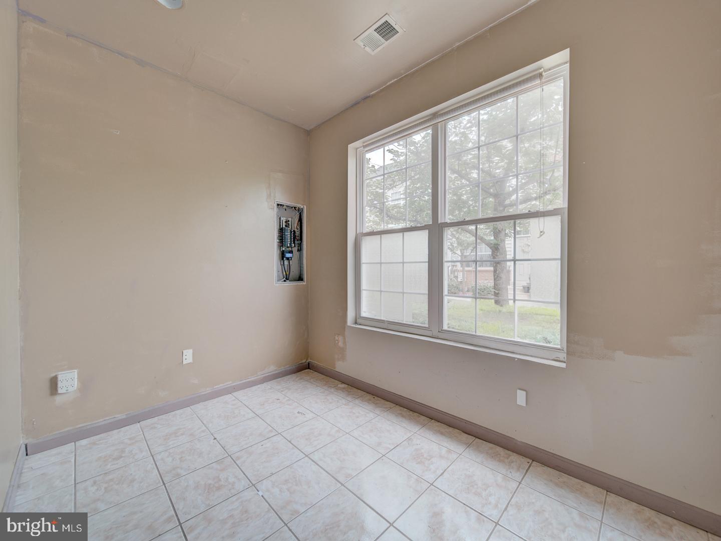 151 DANBURY ST SW, WASHINGTON, District Of Columbia 20032, 2 Bedrooms Bedrooms, ,2 BathroomsBathrooms,Residential,For sale,151 DANBURY ST SW,DCDC2213958 MLS # DCDC2213958