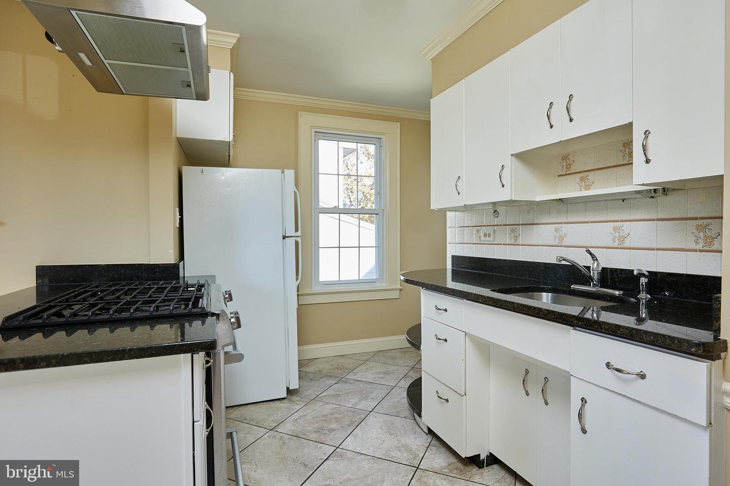 2913 24TH ST N, ARLINGTON, Virginia 22207, 2 Bedrooms Bedrooms, ,1 BathroomBathrooms,Residential,For sale,2913 24TH ST N,VAAR2061974 MLS # VAAR2061974