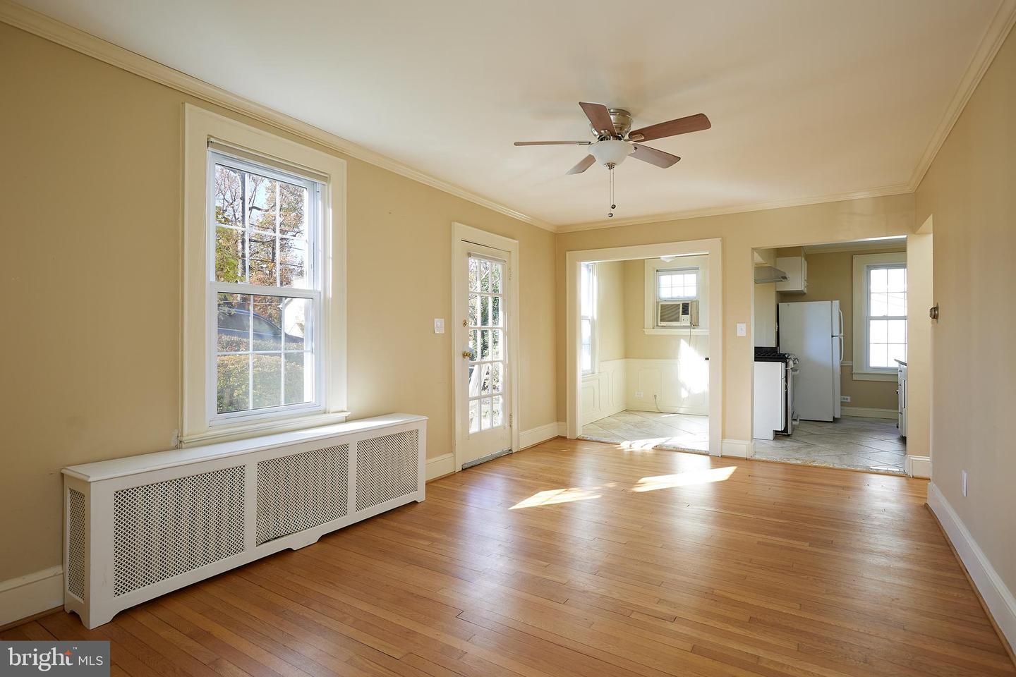 2913 24TH ST N, ARLINGTON, Virginia 22207, 2 Bedrooms Bedrooms, ,1 BathroomBathrooms,Residential,For sale,2913 24TH ST N,VAAR2061974 MLS # VAAR2061974