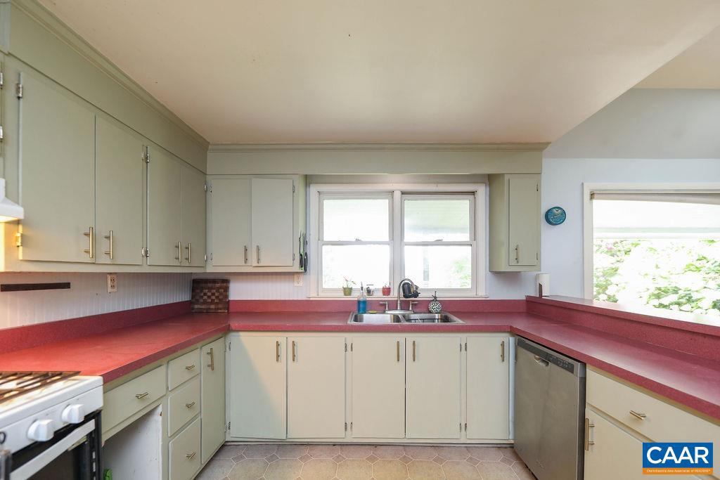1394 BLAIR PARK RD, CROZET, Virginia 22932, 3 Bedrooms Bedrooms, ,2 BathroomsBathrooms,Residential,For sale,1394 BLAIR PARK RD,667534 MLS # 667534