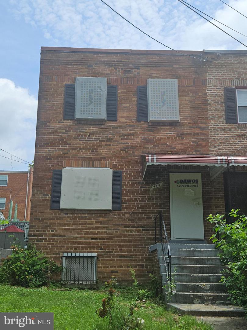 413 VALLEY AVE SE, WASHINGTON, District Of Columbia 20032, 3 Bedrooms Bedrooms, ,2 BathroomsBathrooms,Residential,For sale,413 VALLEY AVE SE,DCDC2214026 MLS # DCDC2214026