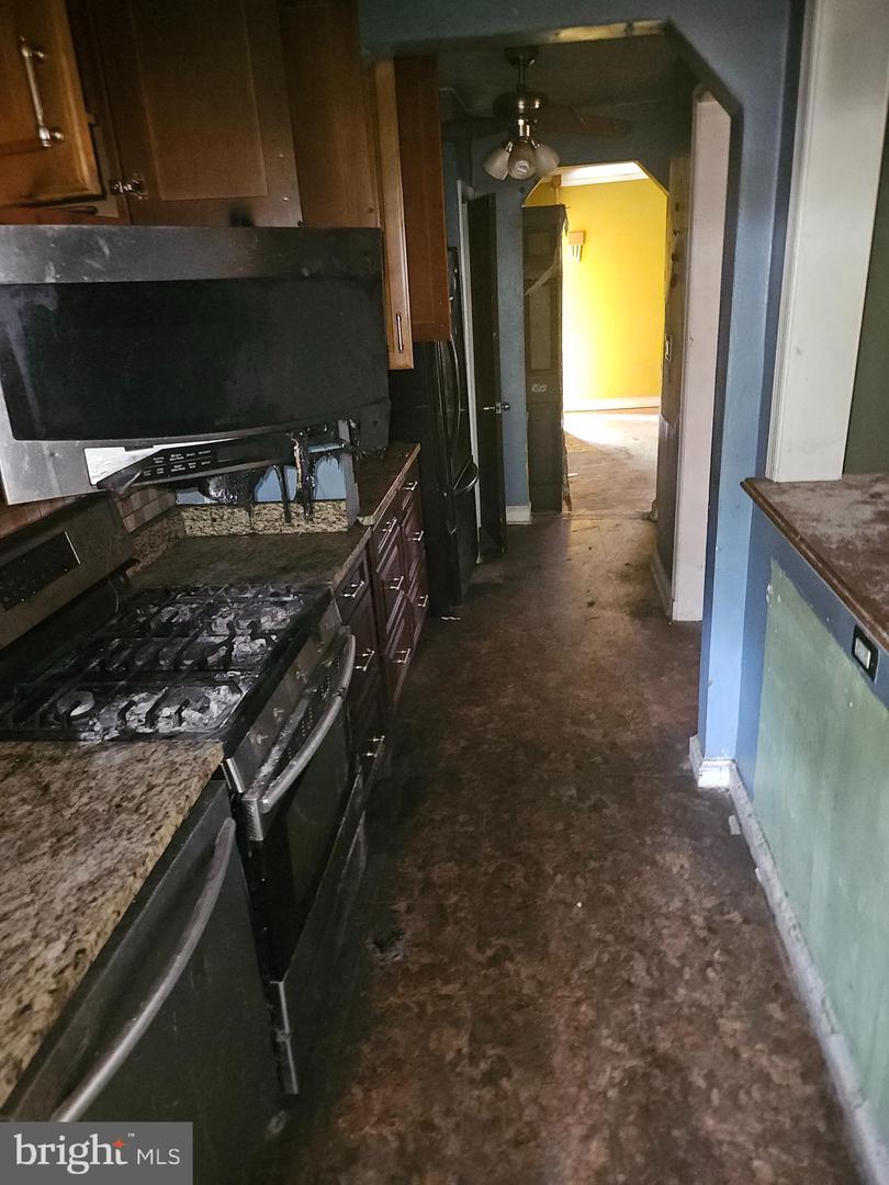 413 VALLEY AVE SE, WASHINGTON, District Of Columbia 20032, 3 Bedrooms Bedrooms, ,2 BathroomsBathrooms,Residential,For sale,413 VALLEY AVE SE,DCDC2214026 MLS # DCDC2214026