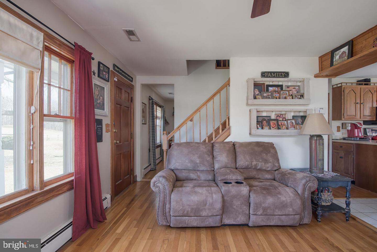 1503 GARRISONVILLE RD, STAFFORD, Virginia 22556, 3 Bedrooms Bedrooms, 6 Rooms Rooms,2 BathroomsBathrooms,Residential,For sale,1503 GARRISONVILLE RD,VAST2041614 MLS # VAST2041614