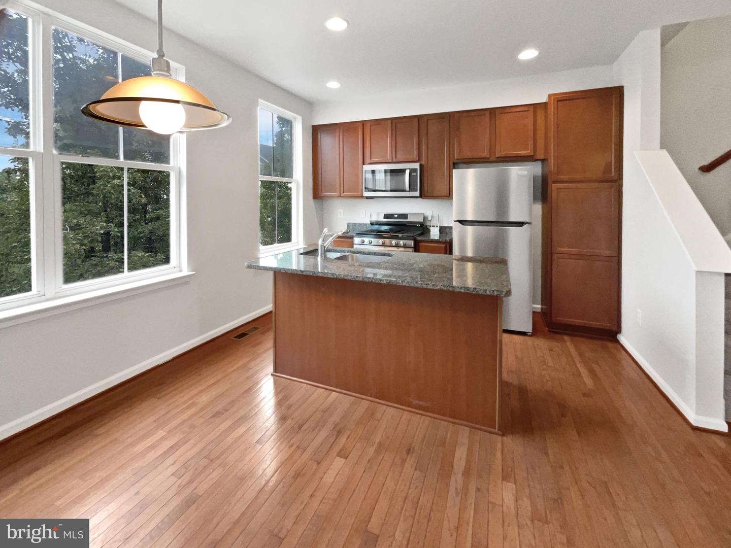 2905 CHINKAPIN OAK LN, WOODBRIDGE, Virginia 22191, 2 Bedrooms Bedrooms, ,2 BathroomsBathrooms,Residential,For sale,2905 CHINKAPIN OAK LN,VAPW2100936 MLS # VAPW2100936