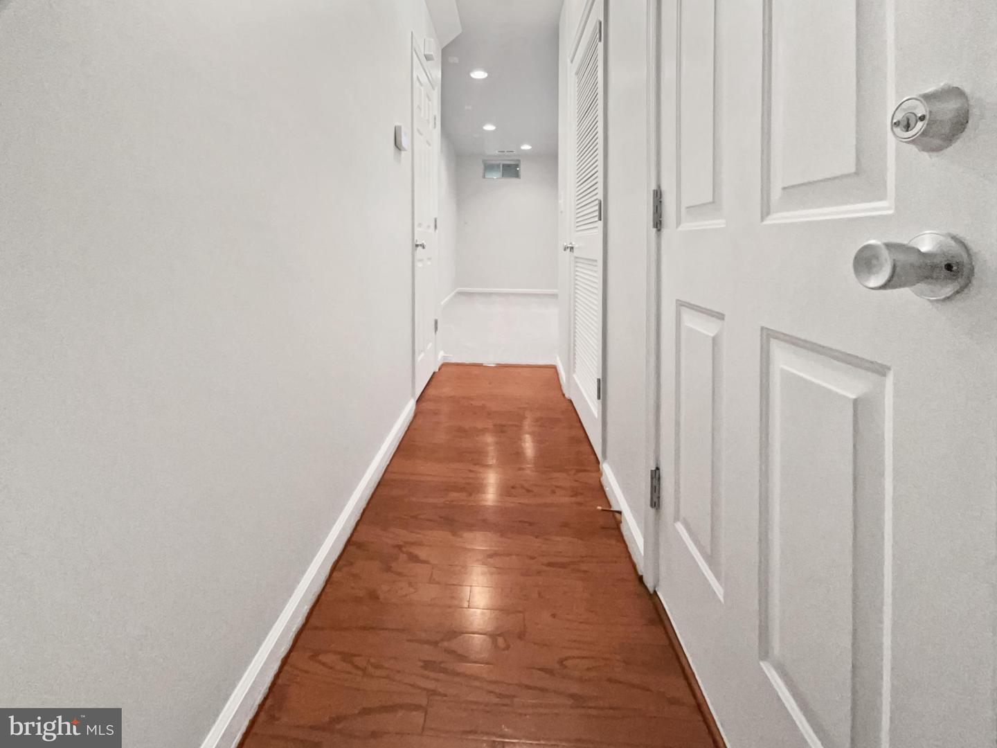 2905 CHINKAPIN OAK LN, WOODBRIDGE, Virginia 22191, 2 Bedrooms Bedrooms, ,2 BathroomsBathrooms,Residential,For sale,2905 CHINKAPIN OAK LN,VAPW2100936 MLS # VAPW2100936