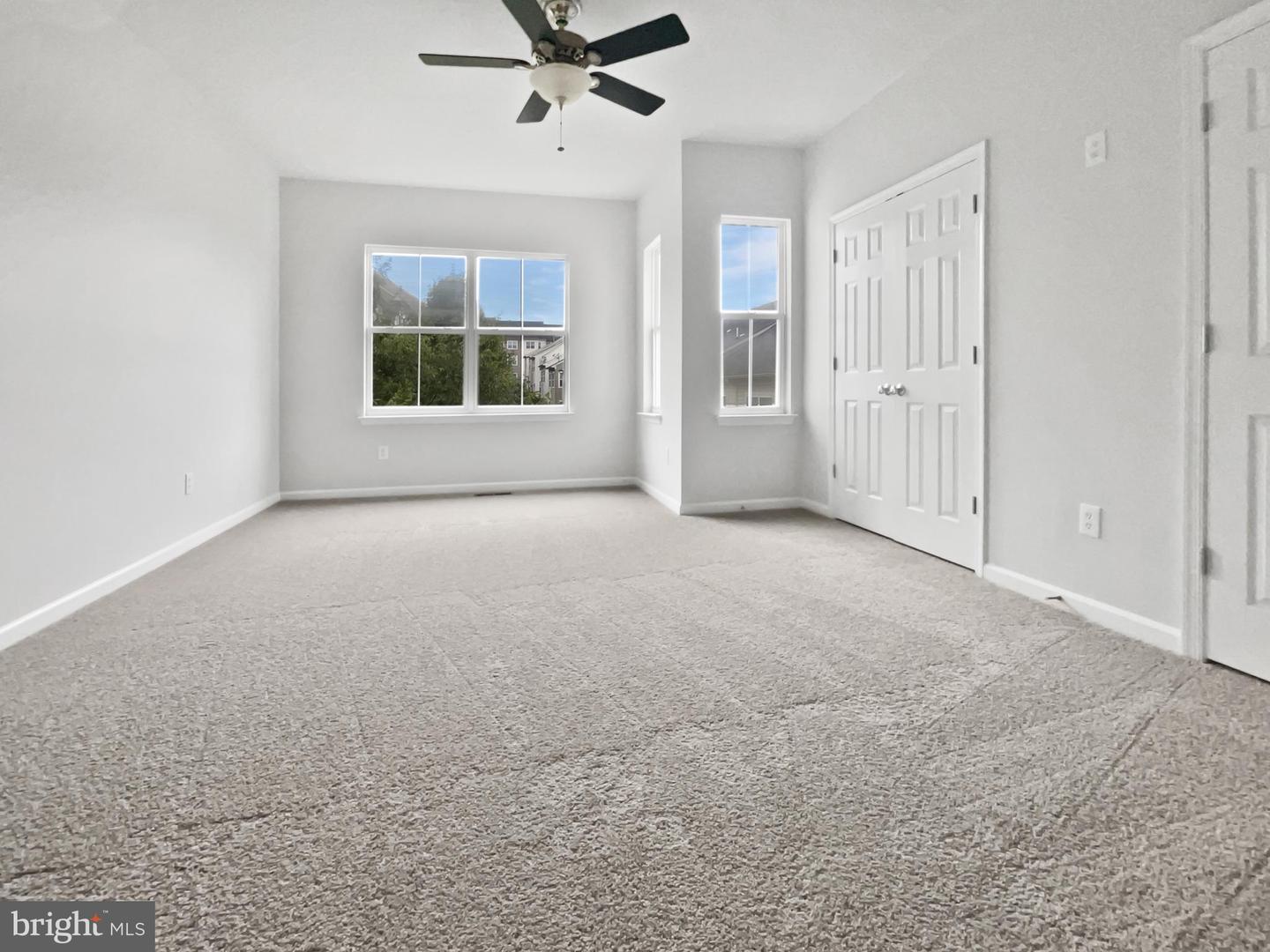 2905 CHINKAPIN OAK LN, WOODBRIDGE, Virginia 22191, 2 Bedrooms Bedrooms, ,2 BathroomsBathrooms,Residential,For sale,2905 CHINKAPIN OAK LN,VAPW2100936 MLS # VAPW2100936