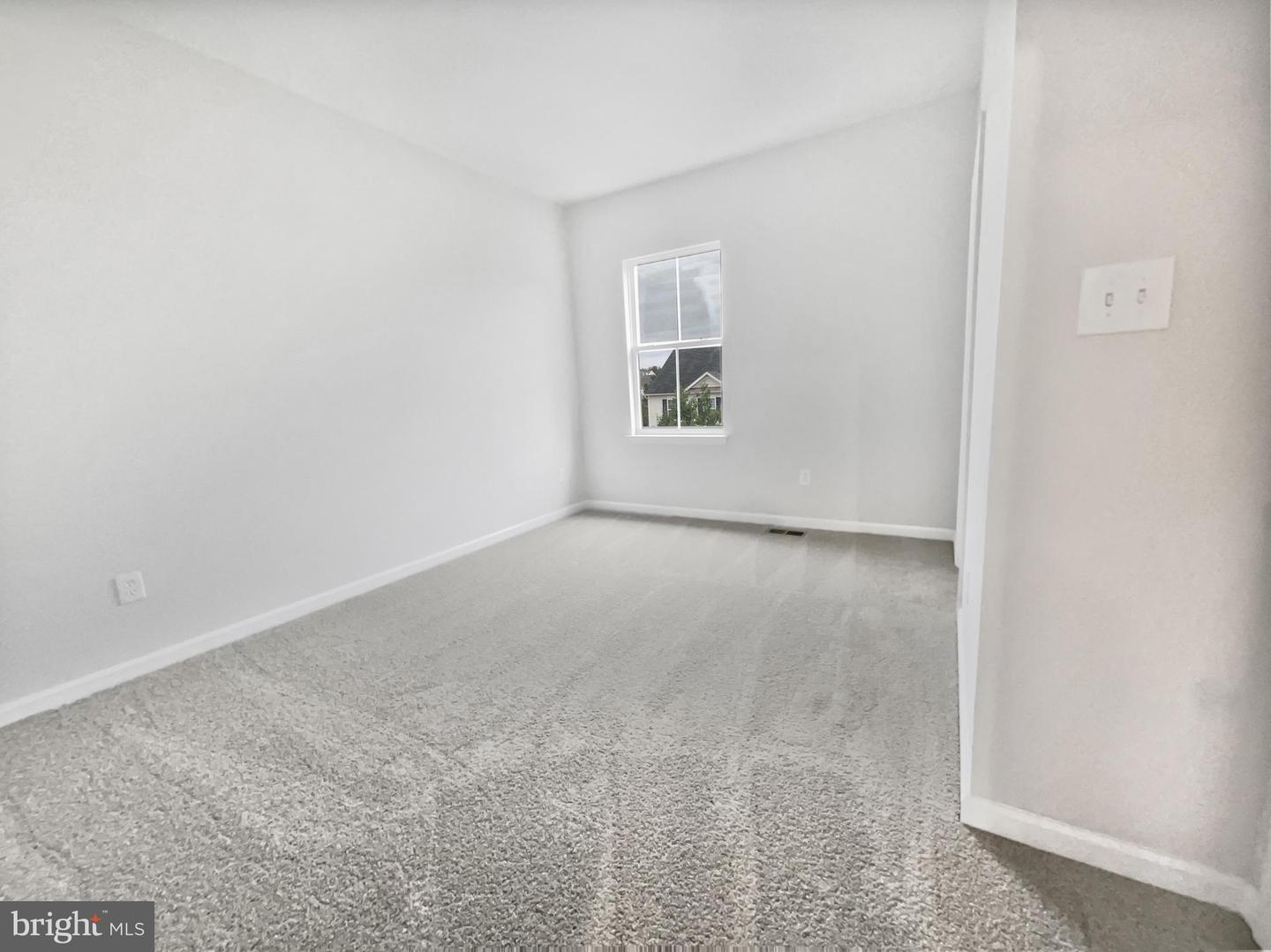 2905 CHINKAPIN OAK LN, WOODBRIDGE, Virginia 22191, 2 Bedrooms Bedrooms, ,2 BathroomsBathrooms,Residential,For sale,2905 CHINKAPIN OAK LN,VAPW2100936 MLS # VAPW2100936