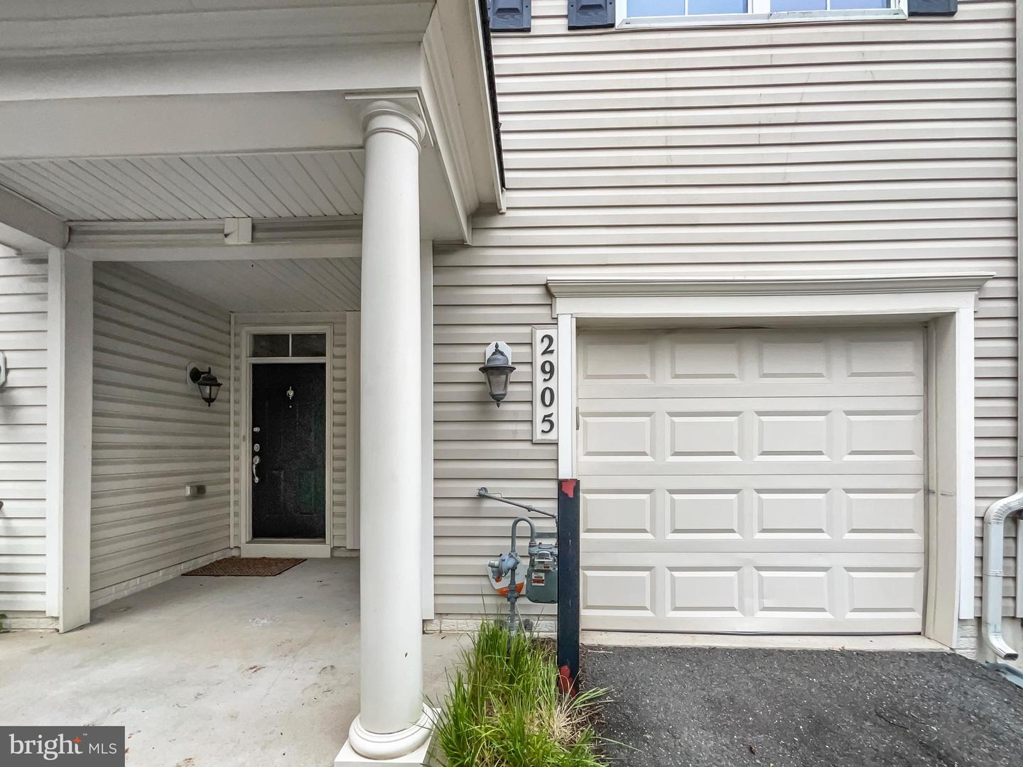 2905 CHINKAPIN OAK LN, WOODBRIDGE, Virginia 22191, 2 Bedrooms Bedrooms, ,2 BathroomsBathrooms,Residential,For sale,2905 CHINKAPIN OAK LN,VAPW2100936 MLS # VAPW2100936