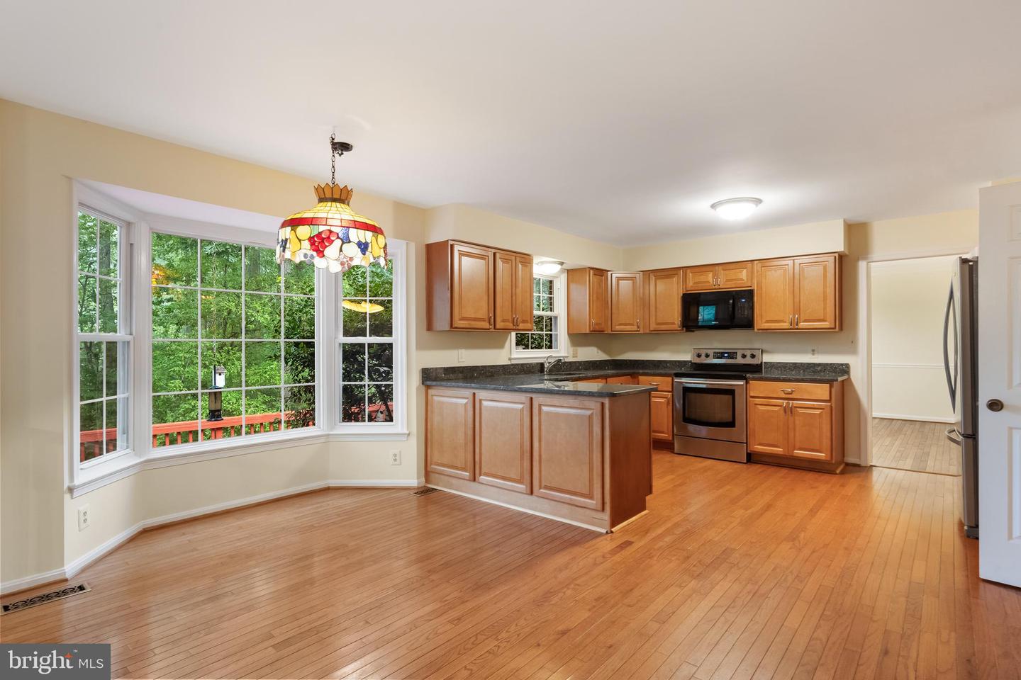 9509 LEATHERSMITH CT, BURKE, Virginia 22015, 4 Bedrooms Bedrooms, 14 Rooms Rooms,2 BathroomsBathrooms,Residential,For sale,9509 LEATHERSMITH CT,VAFX2259854 MLS # VAFX2259854