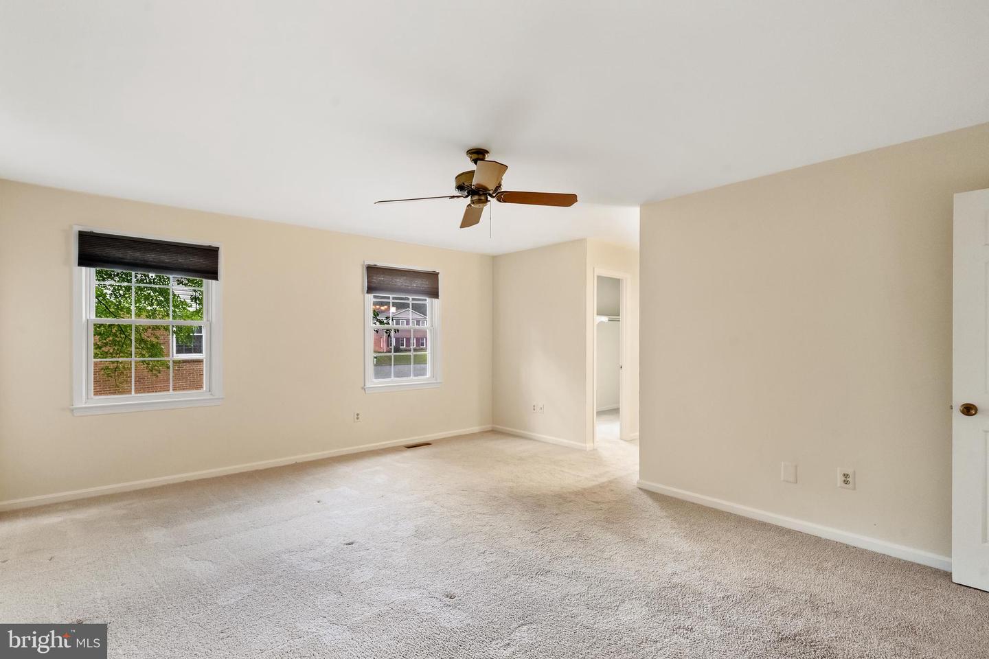 9509 LEATHERSMITH CT, BURKE, Virginia 22015, 4 Bedrooms Bedrooms, 14 Rooms Rooms,2 BathroomsBathrooms,Residential,For sale,9509 LEATHERSMITH CT,VAFX2259854 MLS # VAFX2259854