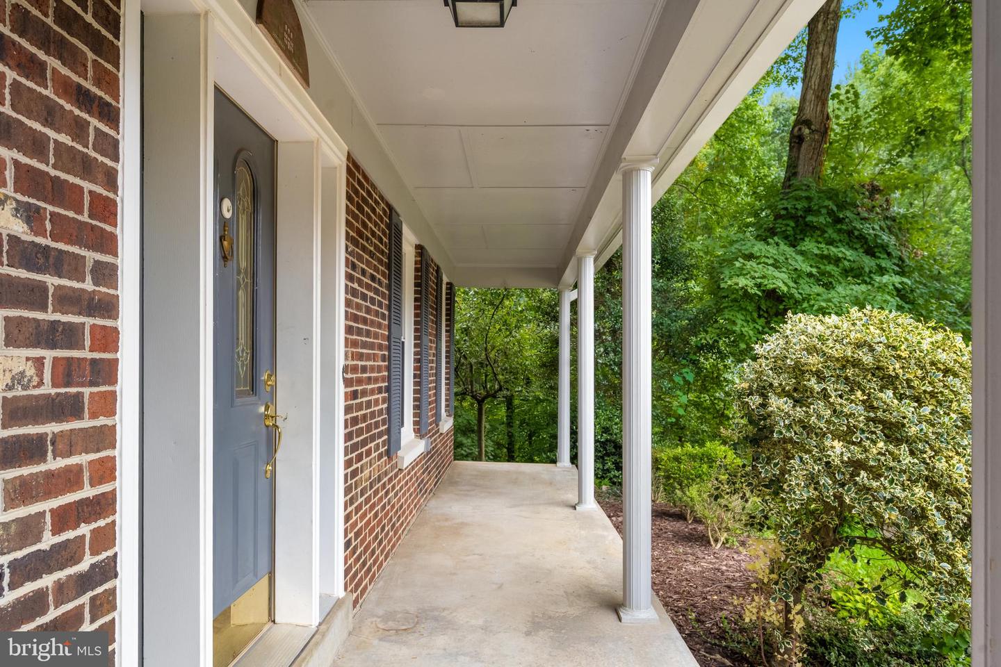 9509 LEATHERSMITH CT, BURKE, Virginia 22015, 4 Bedrooms Bedrooms, 14 Rooms Rooms,2 BathroomsBathrooms,Residential,For sale,9509 LEATHERSMITH CT,VAFX2259854 MLS # VAFX2259854