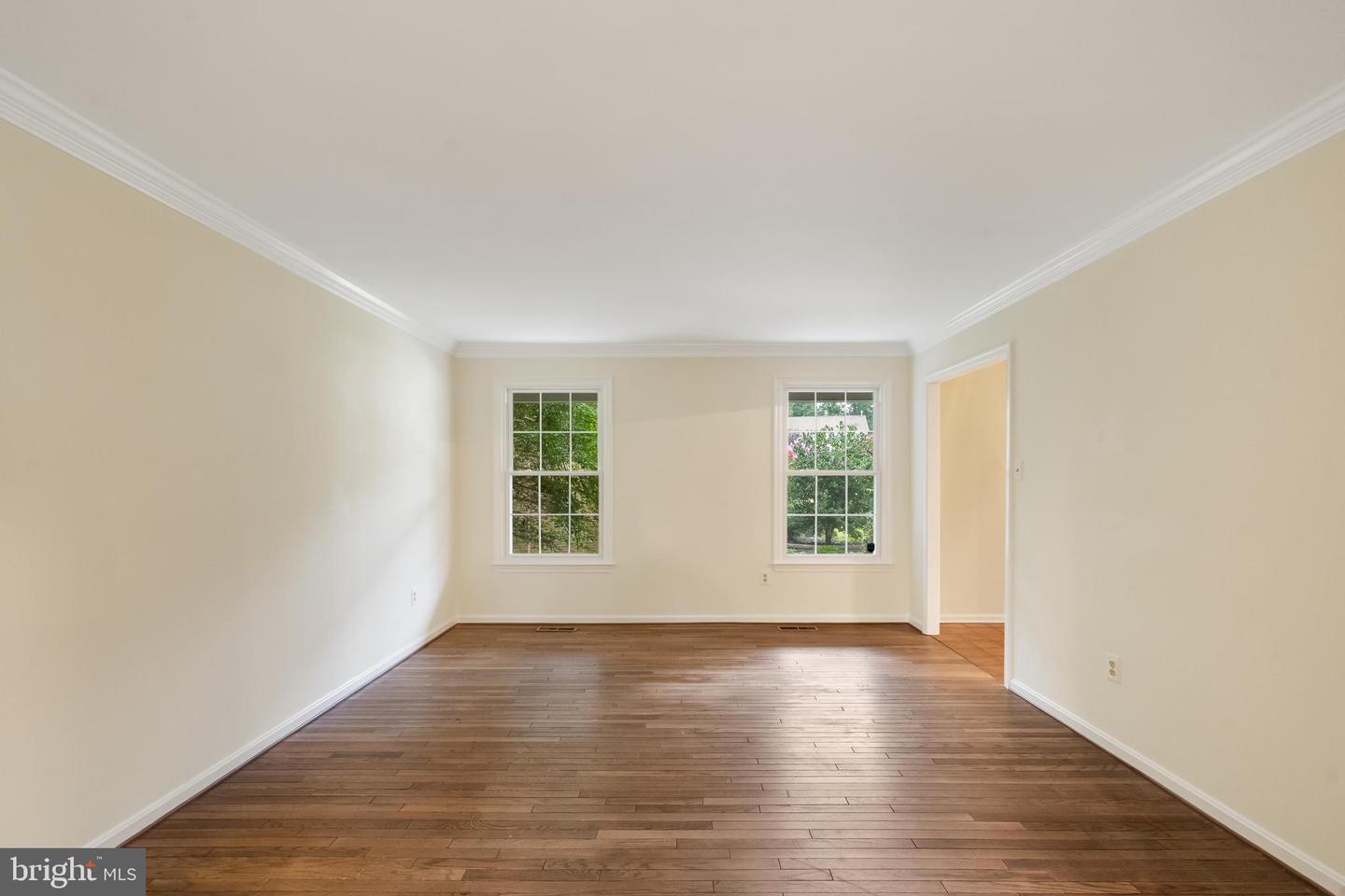9509 LEATHERSMITH CT, BURKE, Virginia 22015, 4 Bedrooms Bedrooms, 14 Rooms Rooms,2 BathroomsBathrooms,Residential,For sale,9509 LEATHERSMITH CT,VAFX2259854 MLS # VAFX2259854