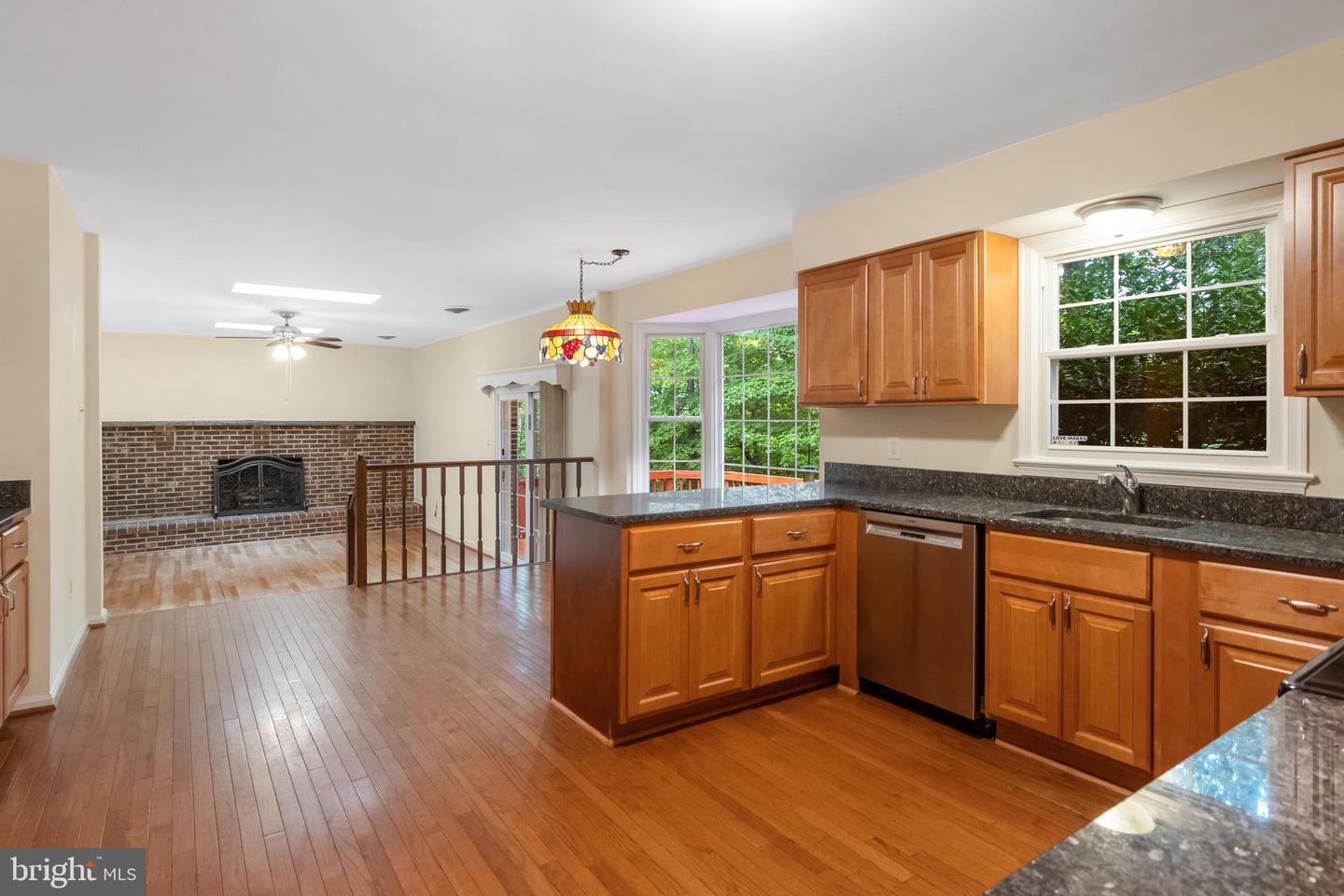 9509 LEATHERSMITH CT, BURKE, Virginia 22015, 4 Bedrooms Bedrooms, 14 Rooms Rooms,2 BathroomsBathrooms,Residential,For sale,9509 LEATHERSMITH CT,VAFX2259854 MLS # VAFX2259854